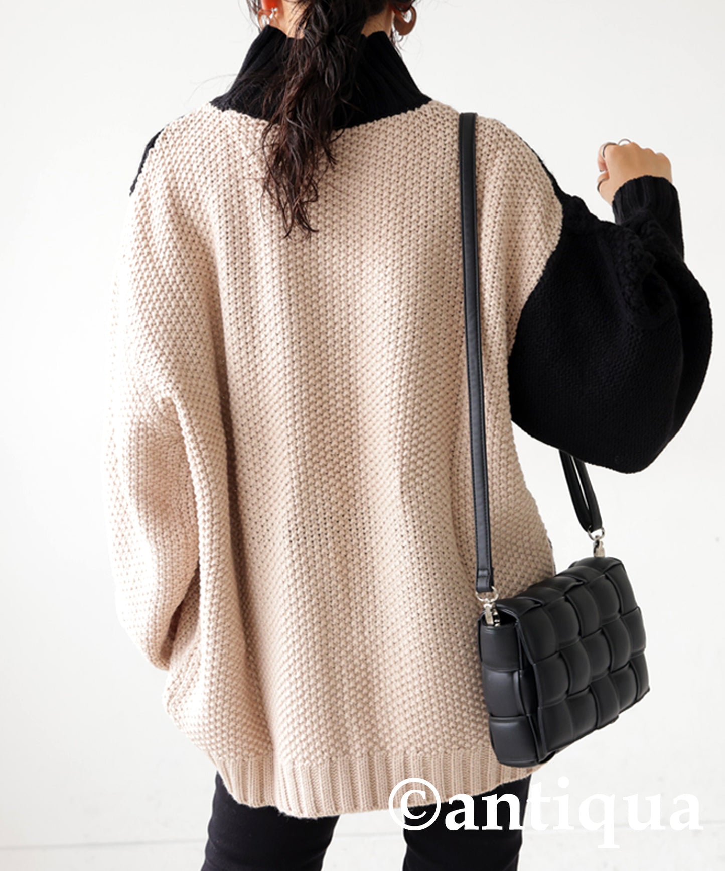 Bicolor waved high neck knit Ladies