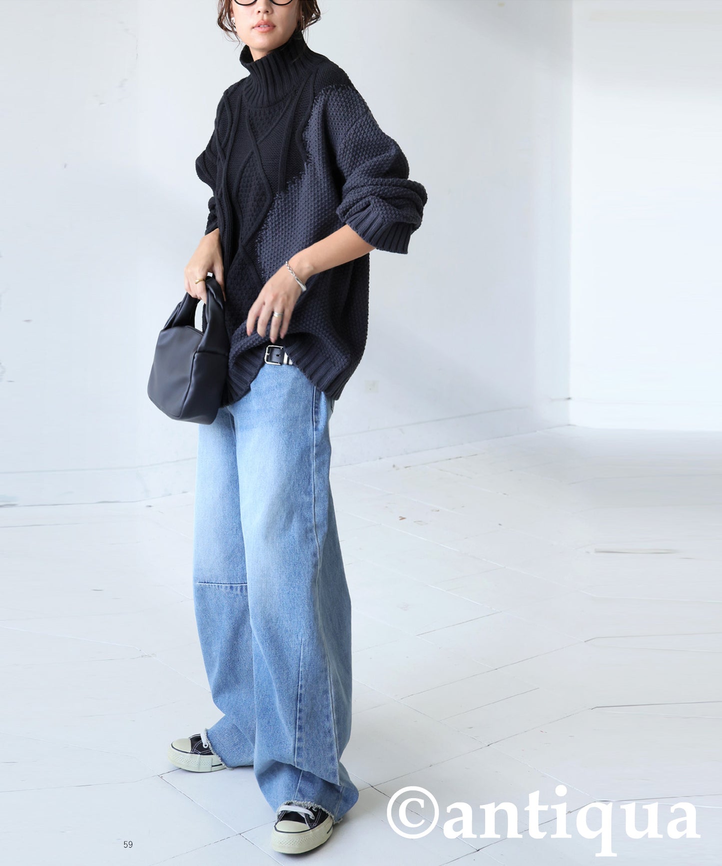 Bicolor waved high neck knit Ladies