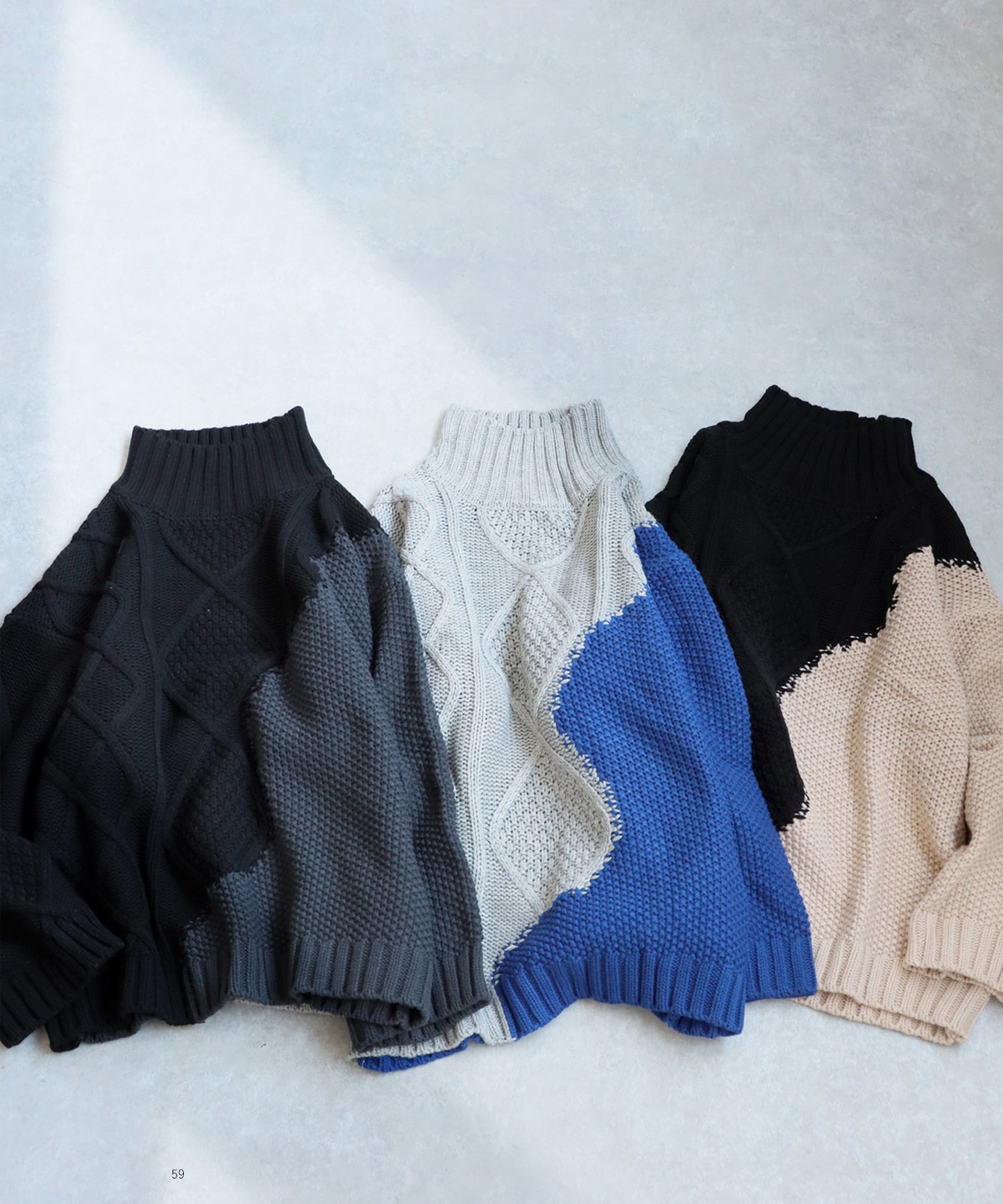 Bicolor waved high neck knit Ladies