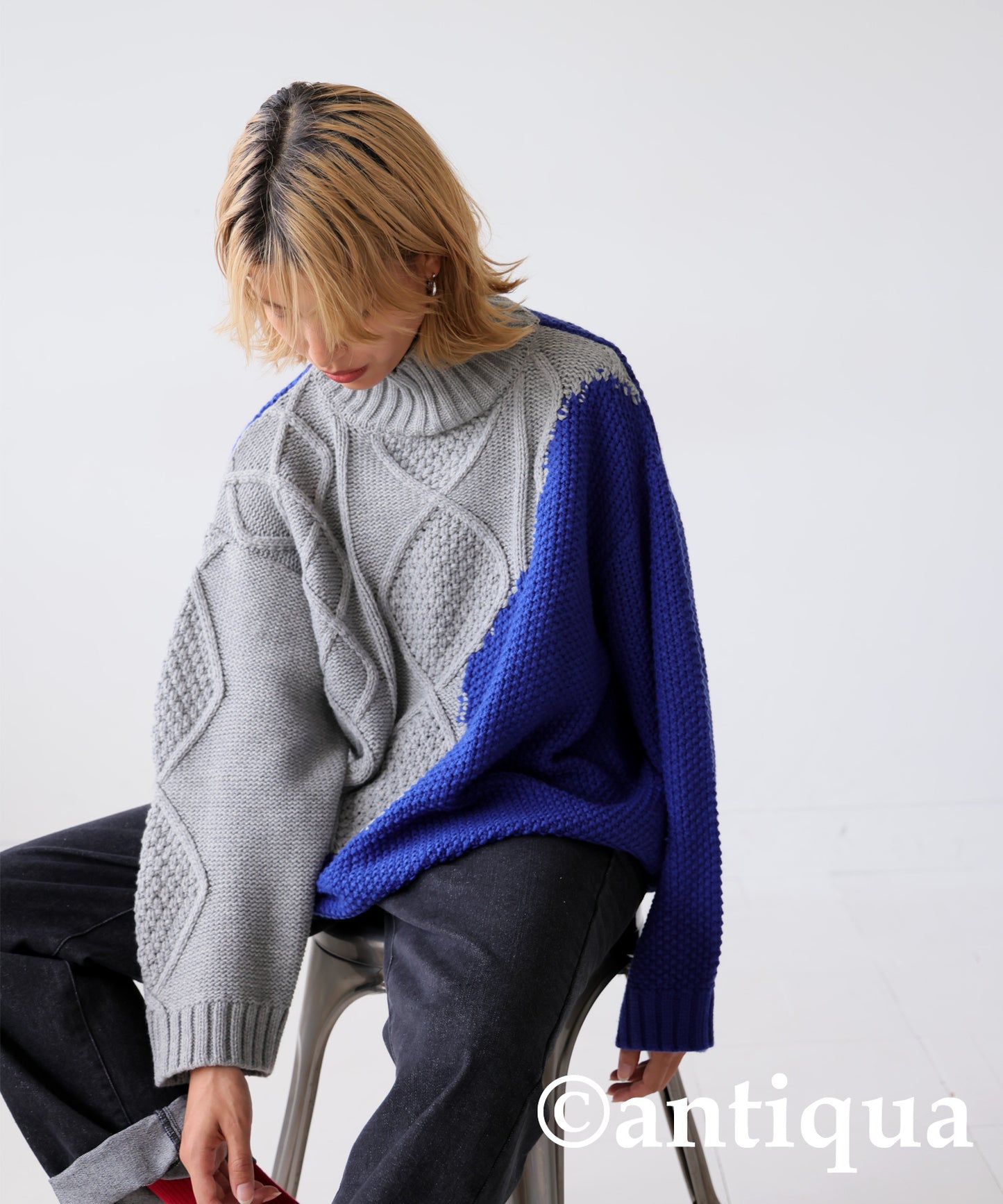 Bicolor waved high neck knit Ladies