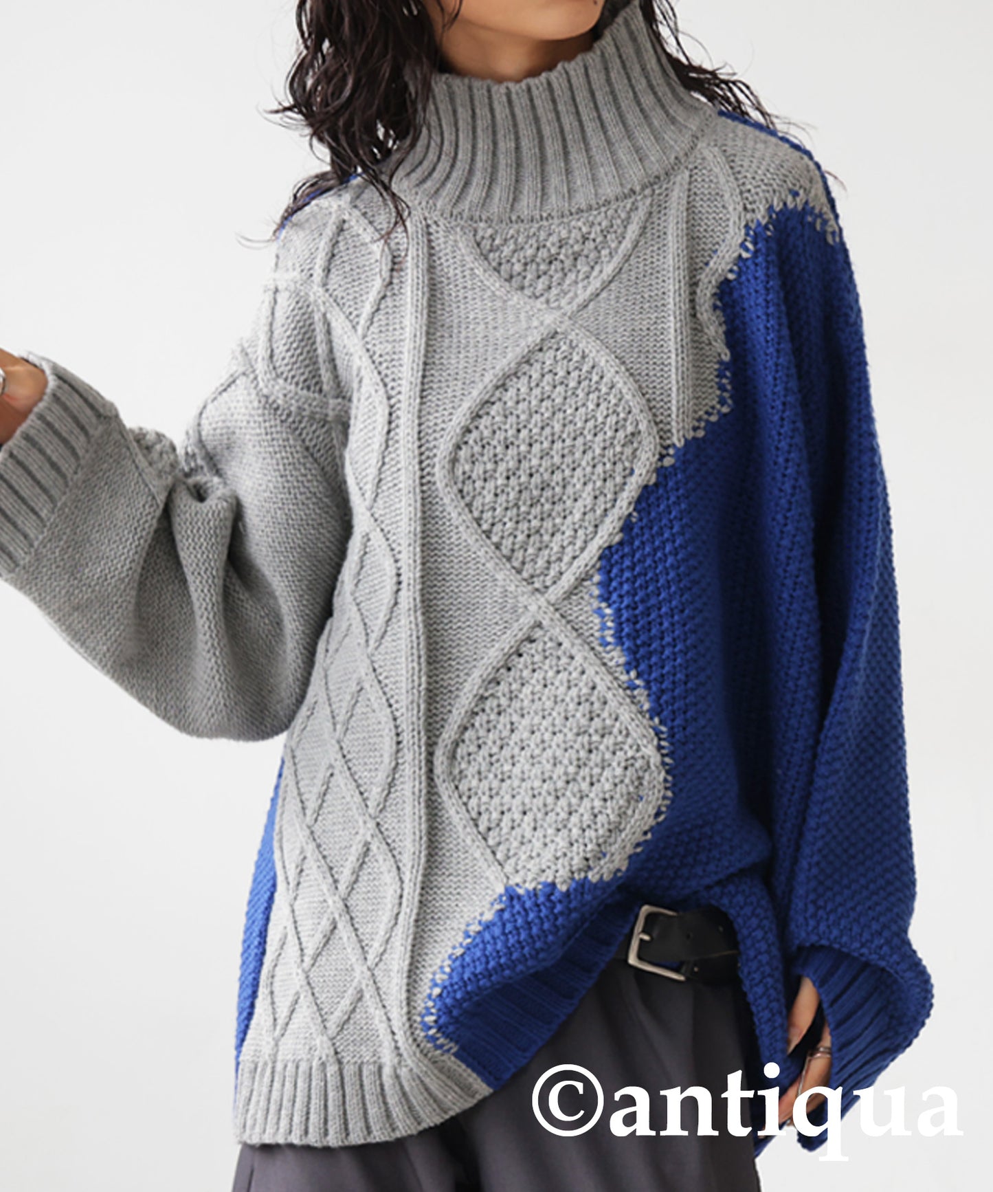 Bicolor waved high neck knit Ladies