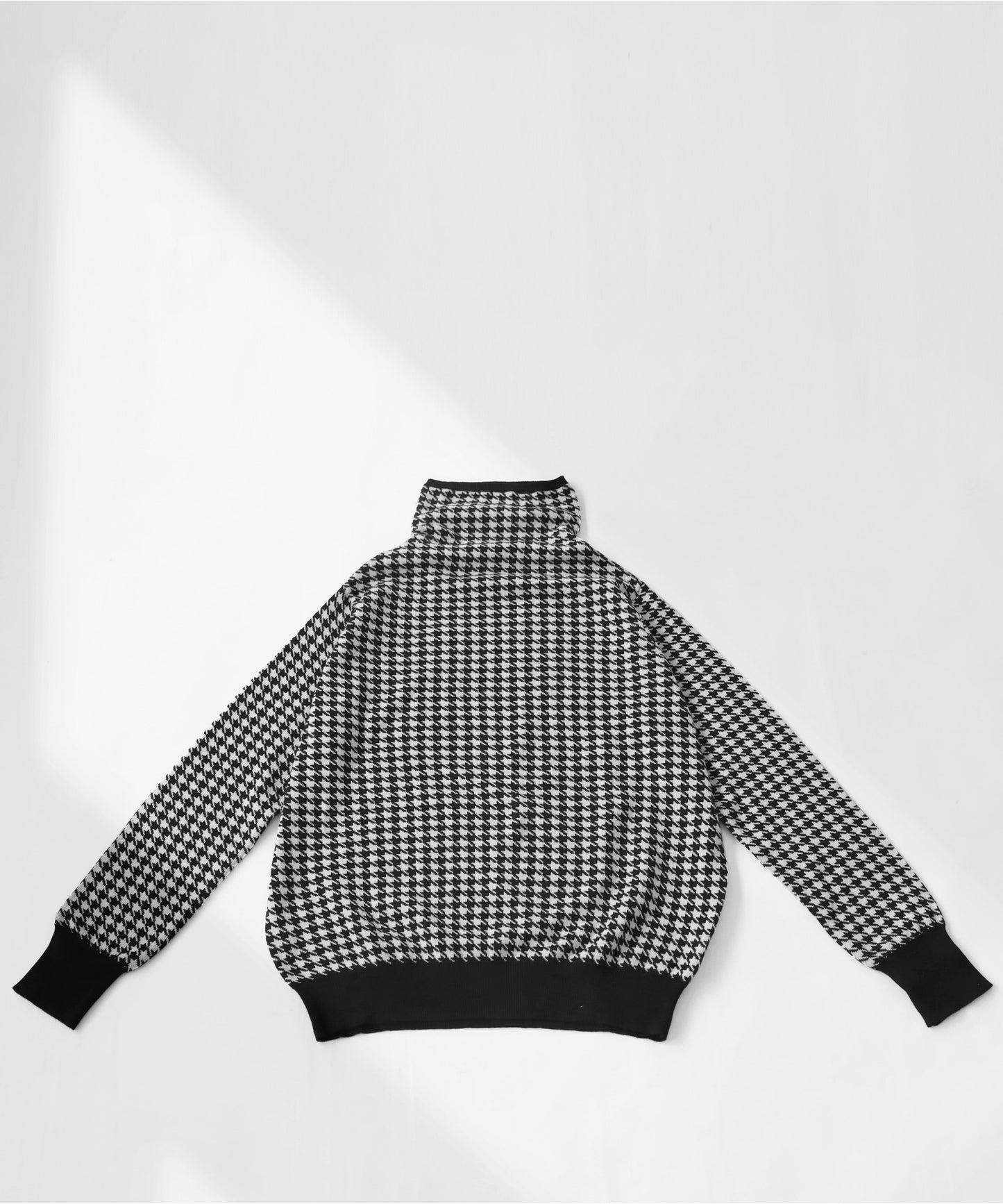 CHIDORI (houndstooth) pattern turtleneck knit Ladies