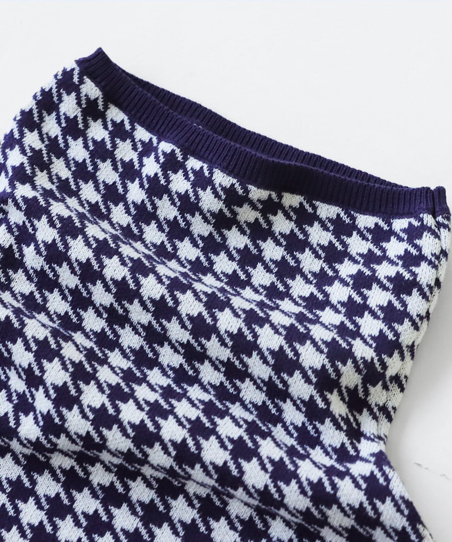 CHIDORI (houndstooth) pattern turtleneck knit Ladies