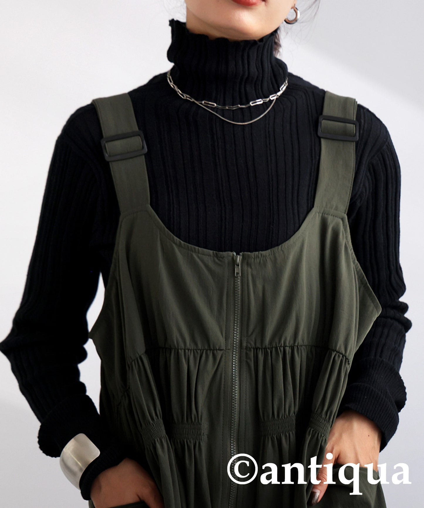 Random rib high neck knit Ladies