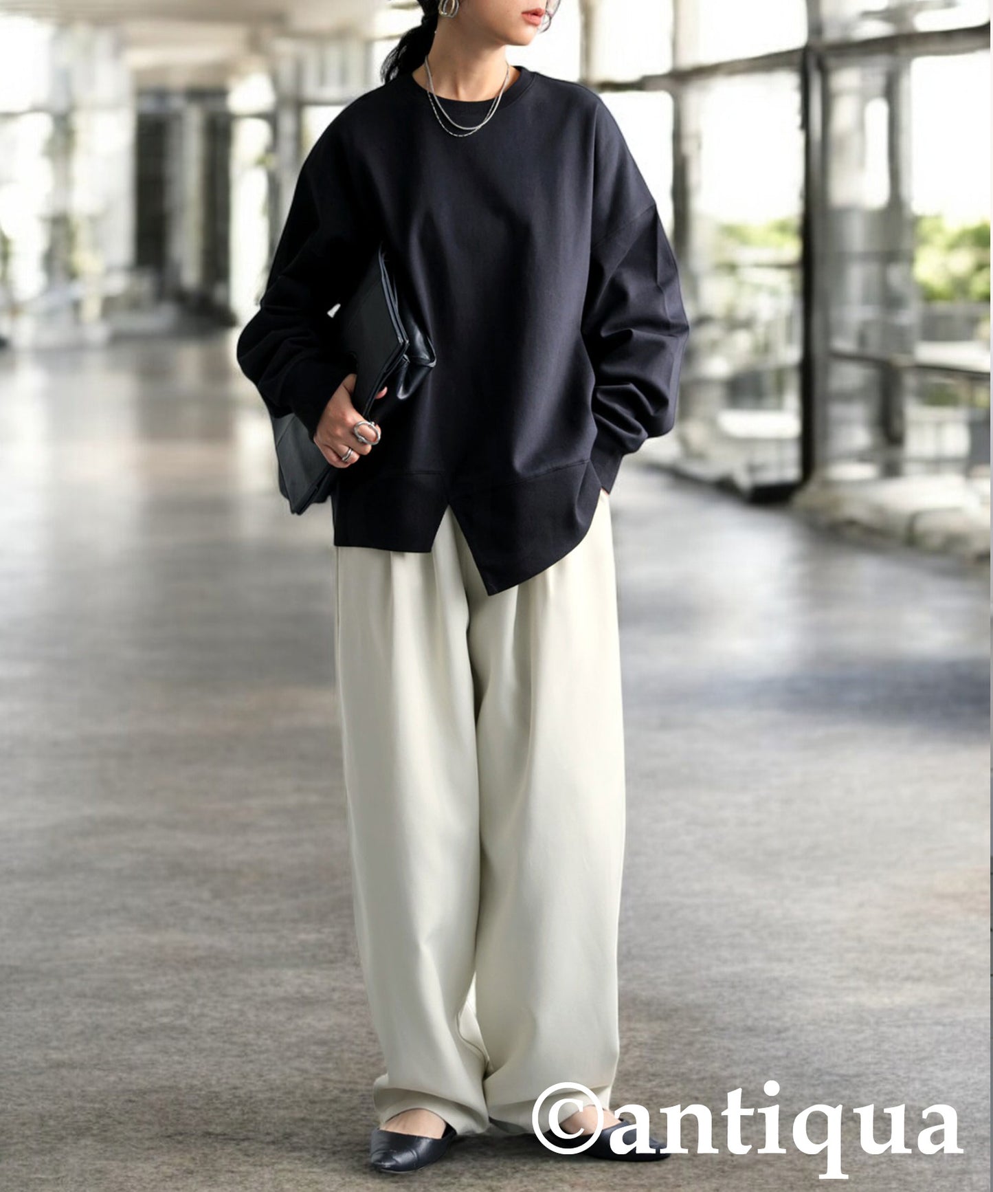 Slit Switching Pullover Ladies