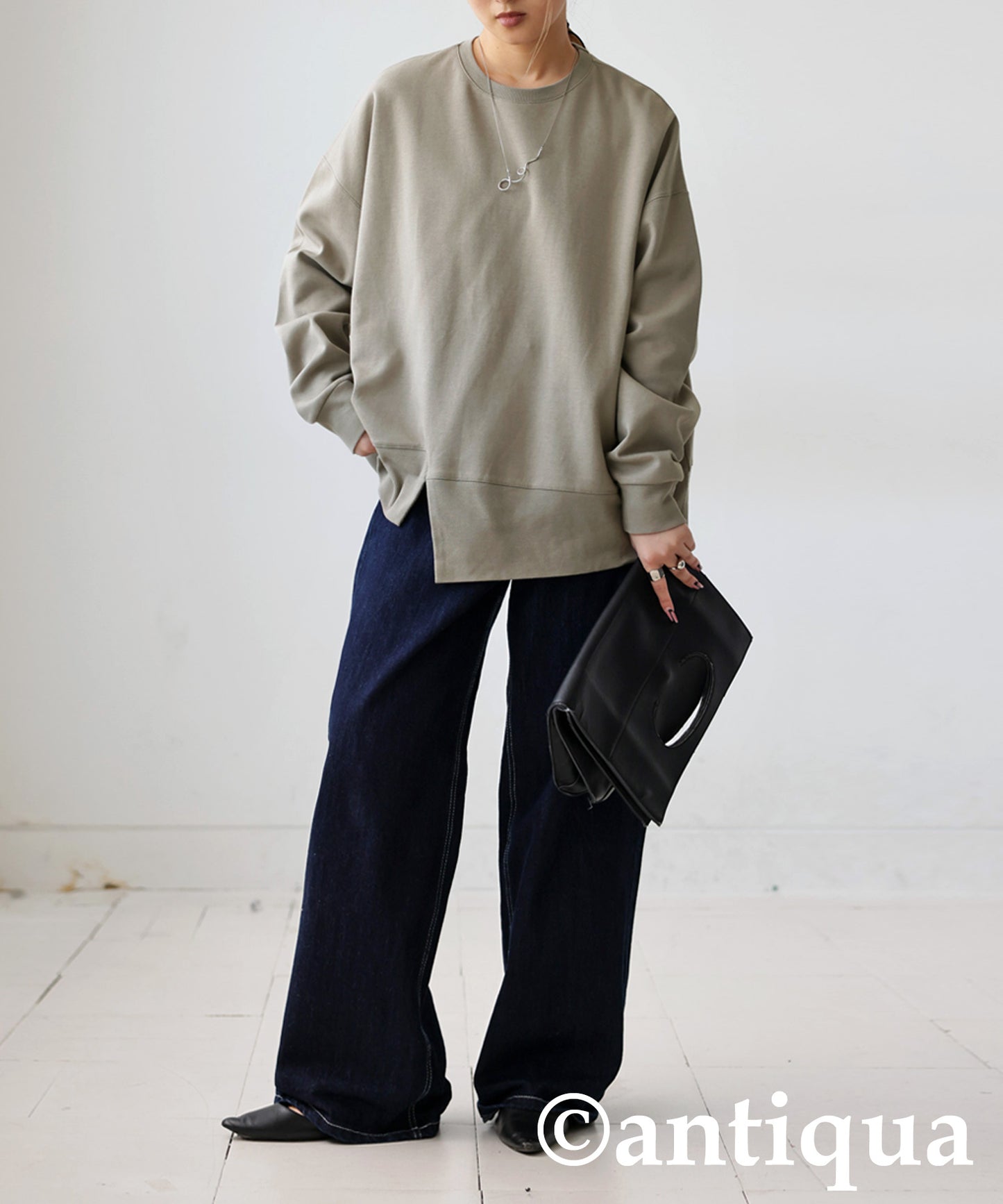 Slit Switching Pullover Ladies