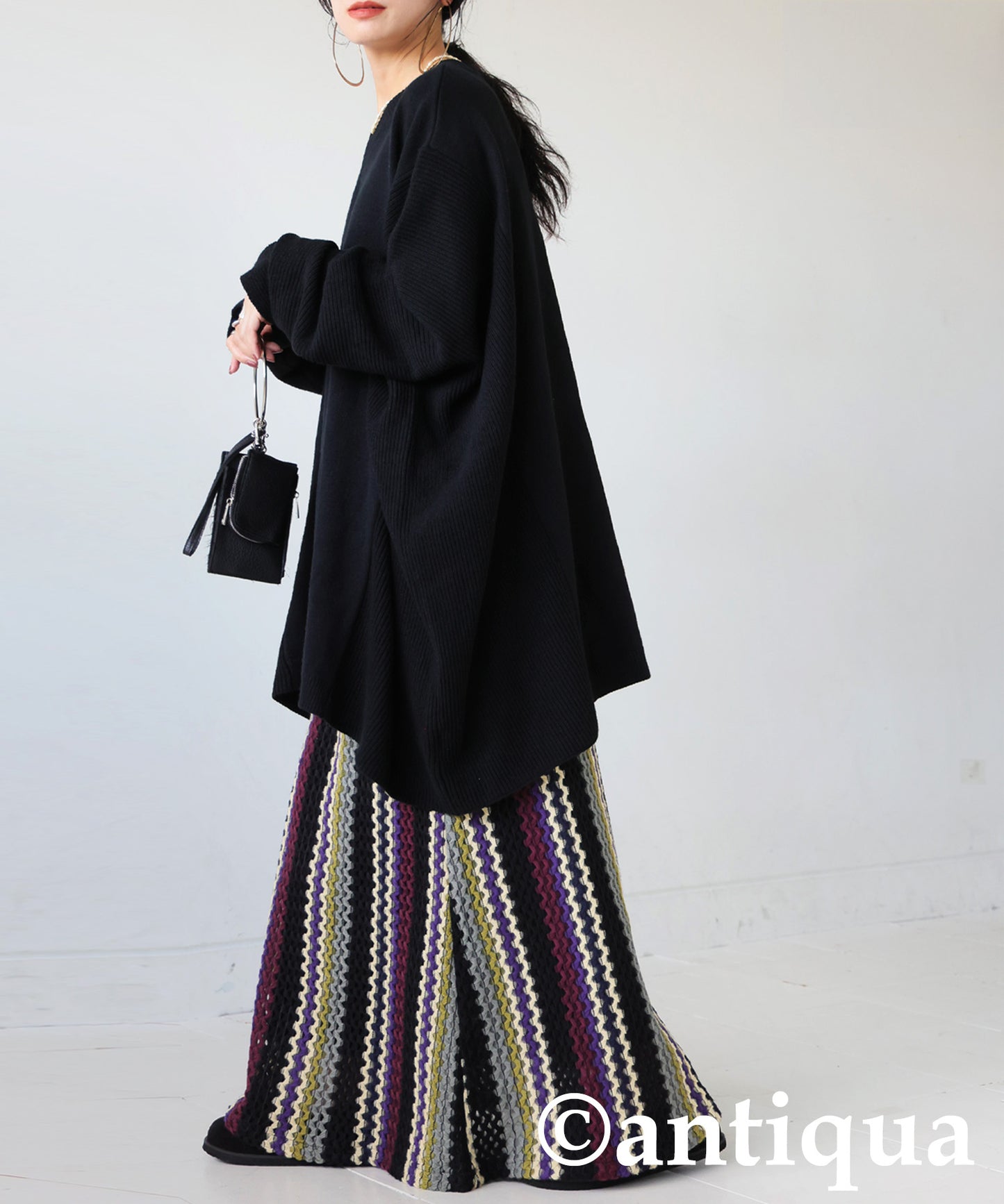 V-Neck Wide Knit Top Ladies