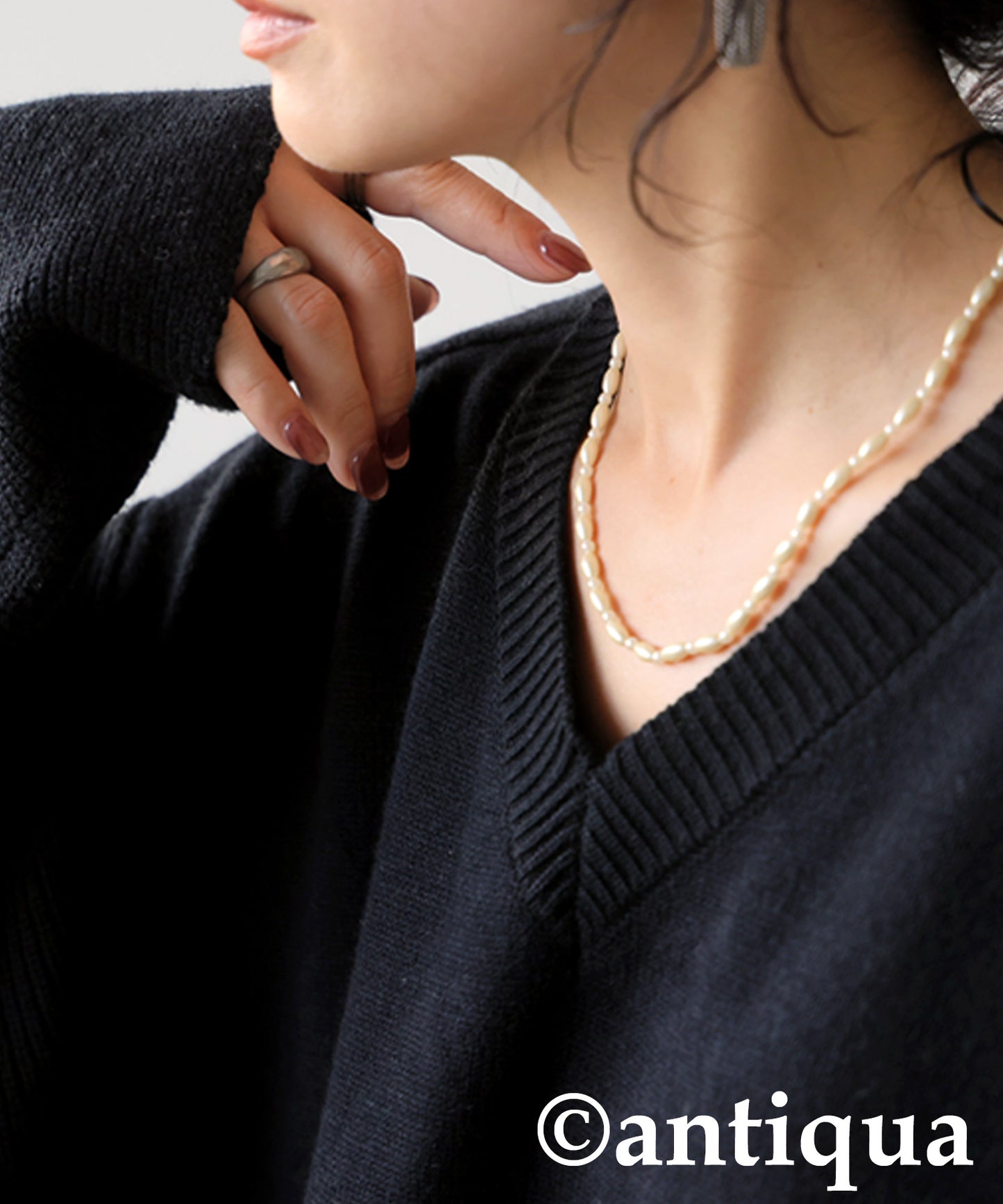 V-Neck Wide Knit Top Ladies