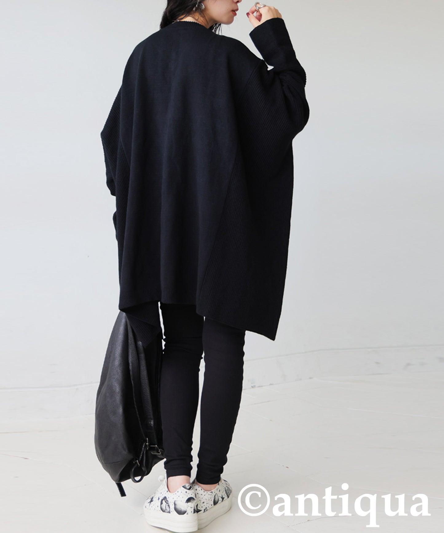 V-Neck Wide Knit Top Ladies