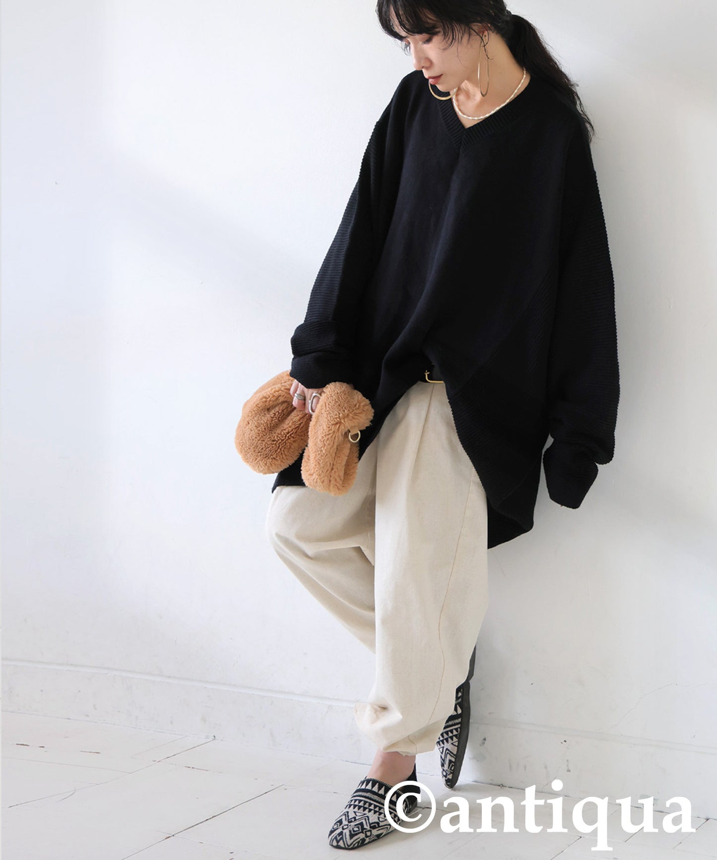 V-Neck Wide Knit Top Ladies