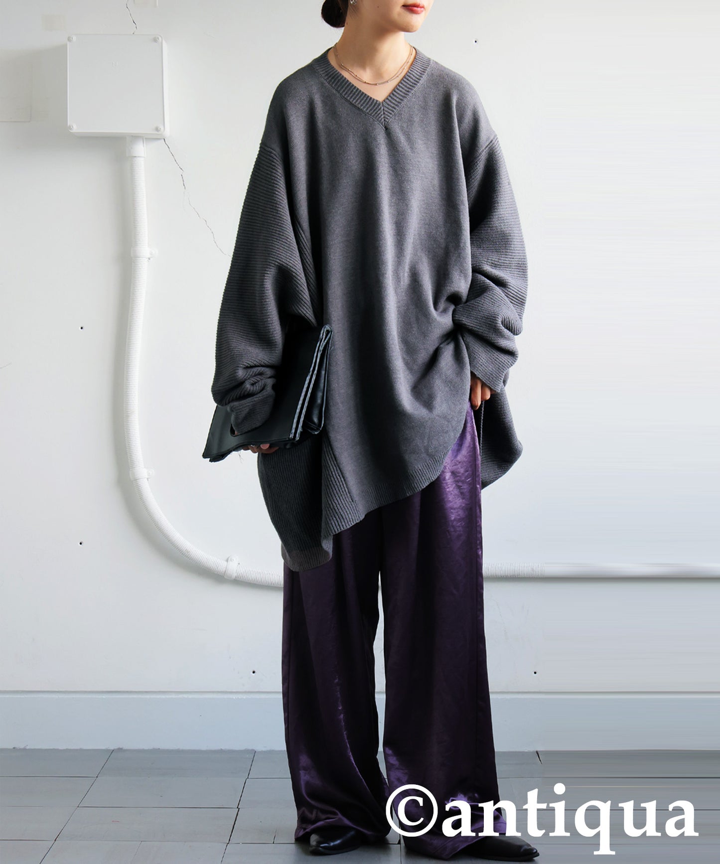 V-Neck Wide Knit Top Ladies