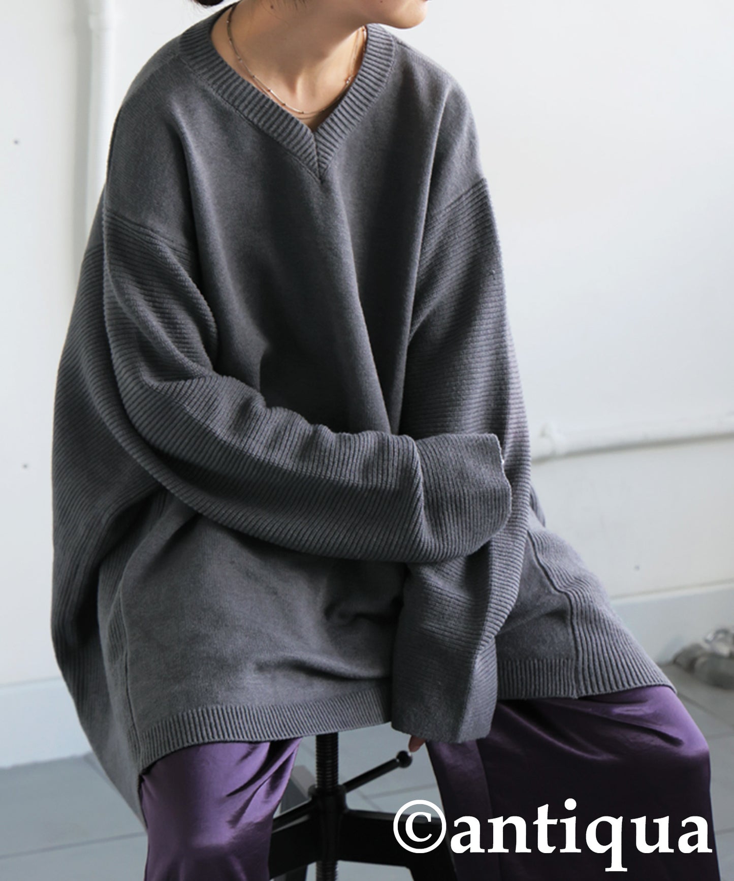 V-Neck Wide Knit Top Ladies