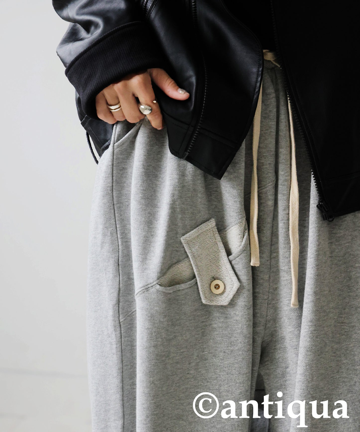 Curved Pants With Accent Pockets Ladies