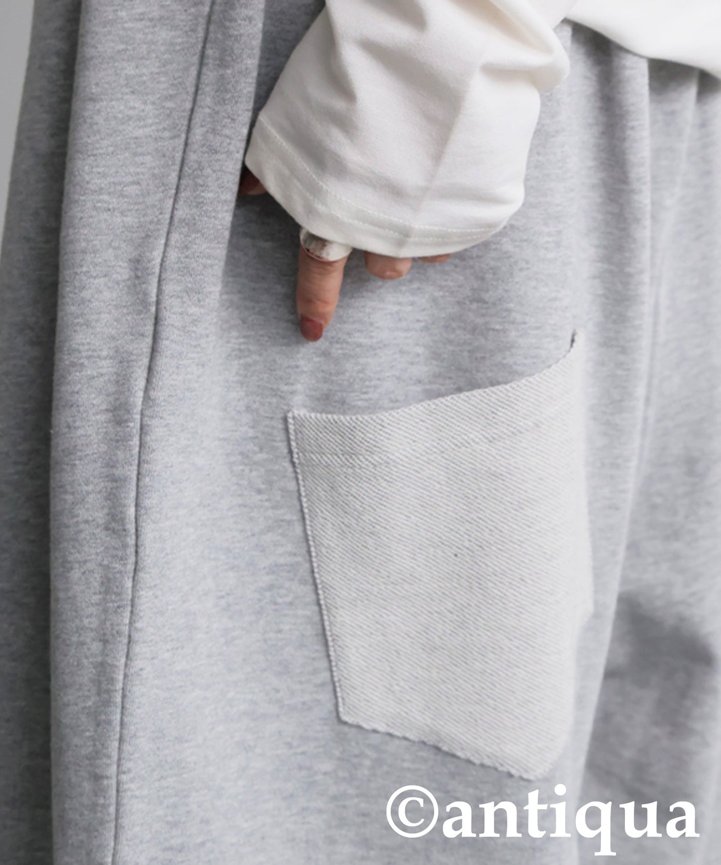 Curved Pants With Accent Pockets Ladies