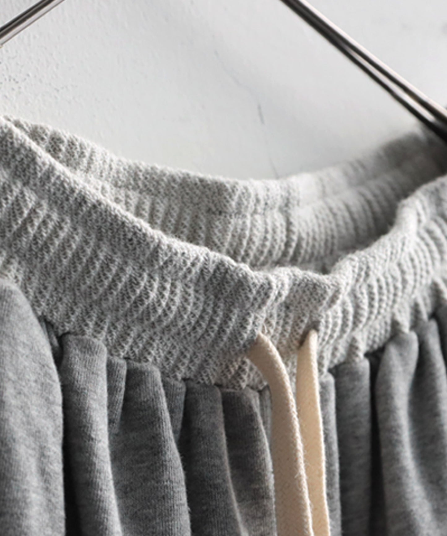 Curved Pants With Accent Pockets Ladies