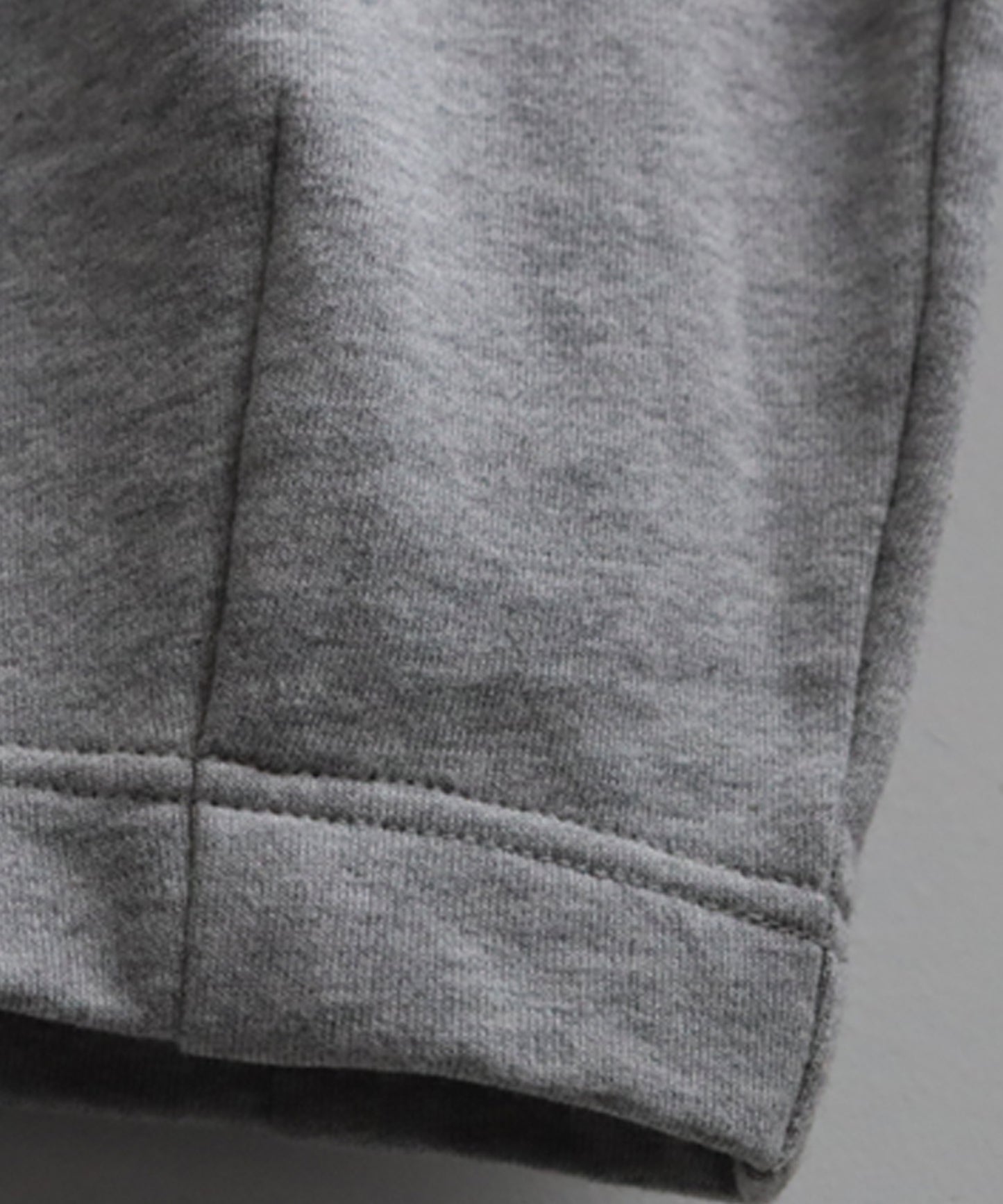 Curved Pants With Accent Pockets Ladies