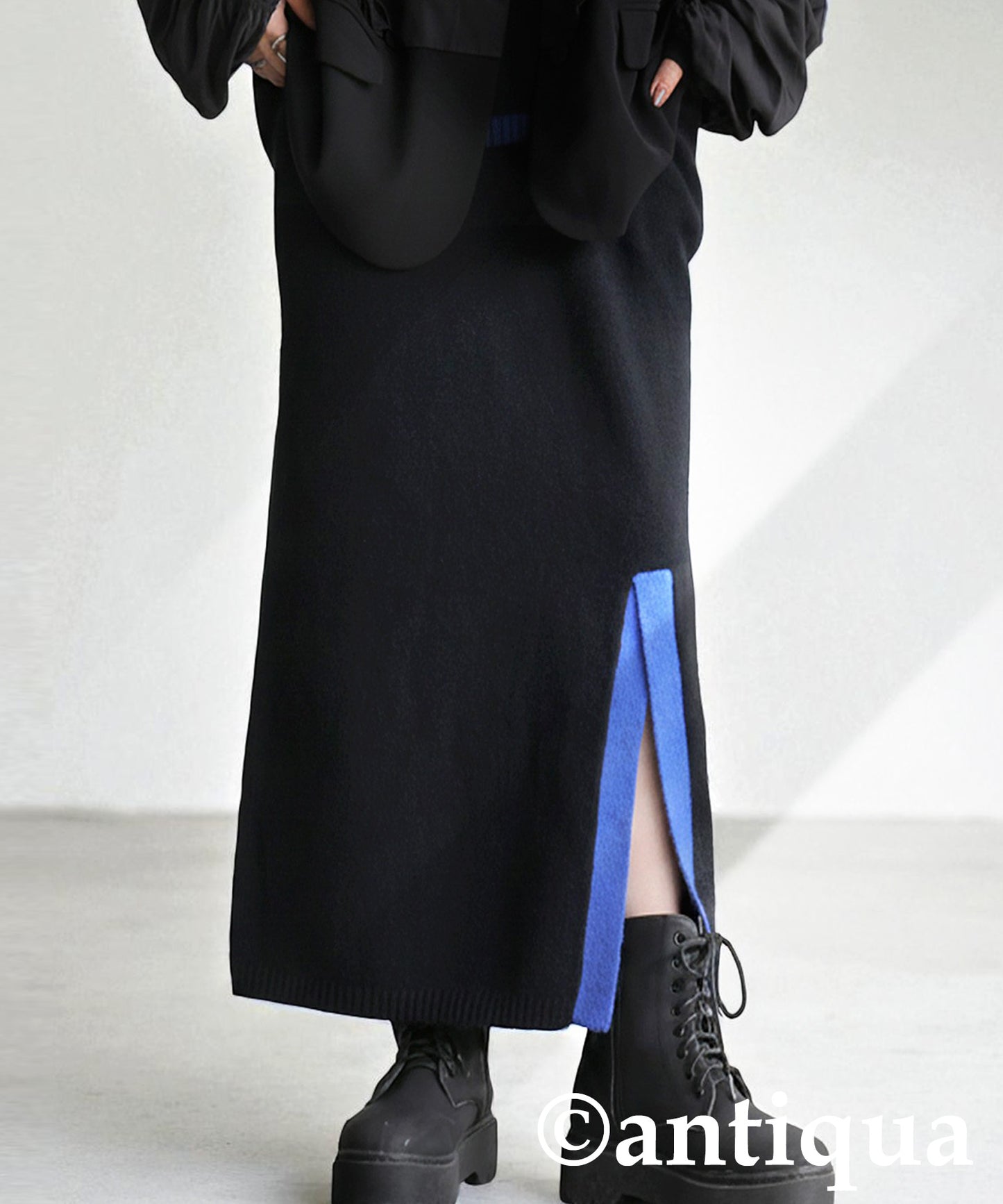 Color-Coordinated Slit Knit Skirt Ladies