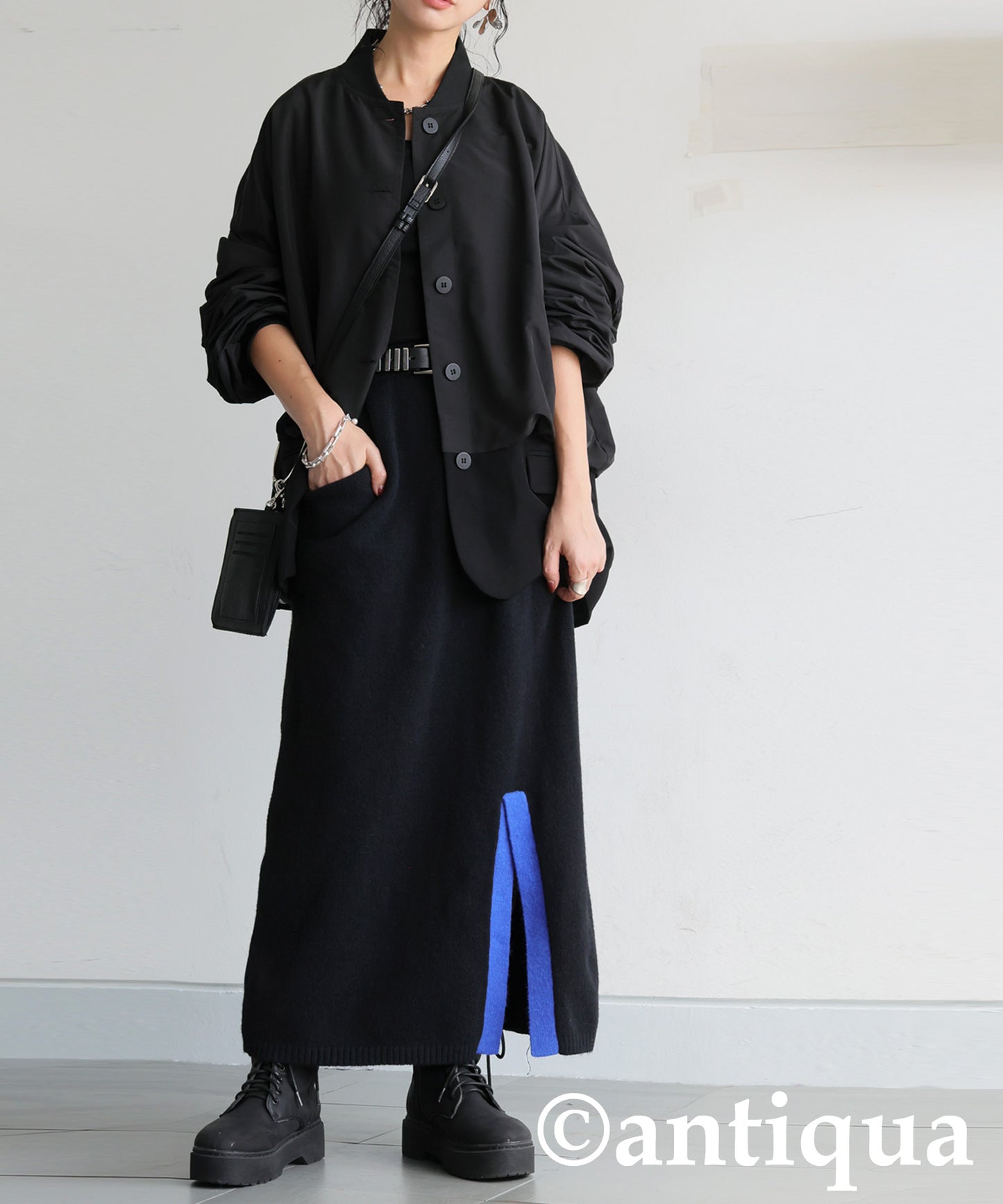 Color-Coordinated Slit Knit Skirt Ladies