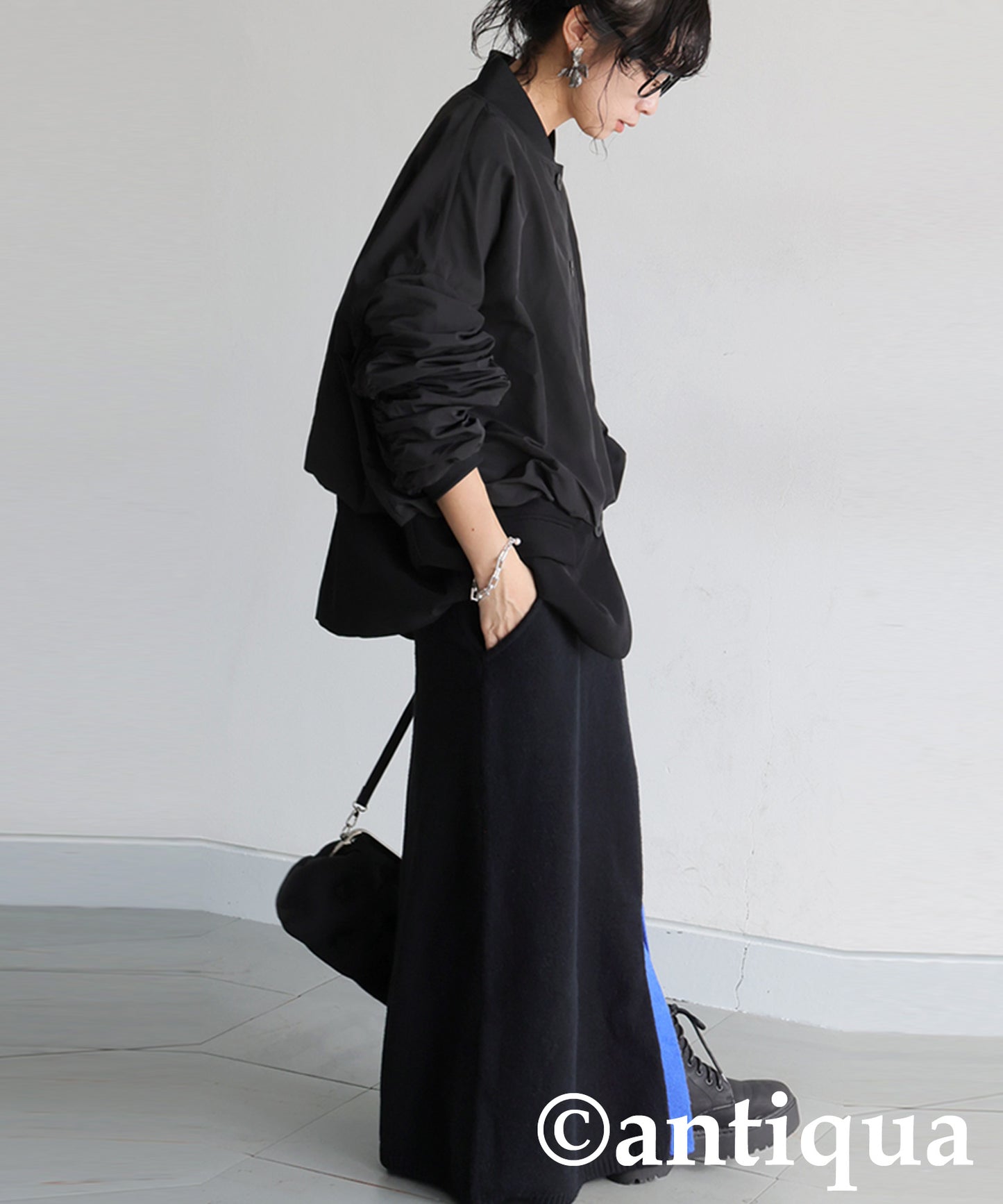 Color-Coordinated Slit Knit Skirt Ladies