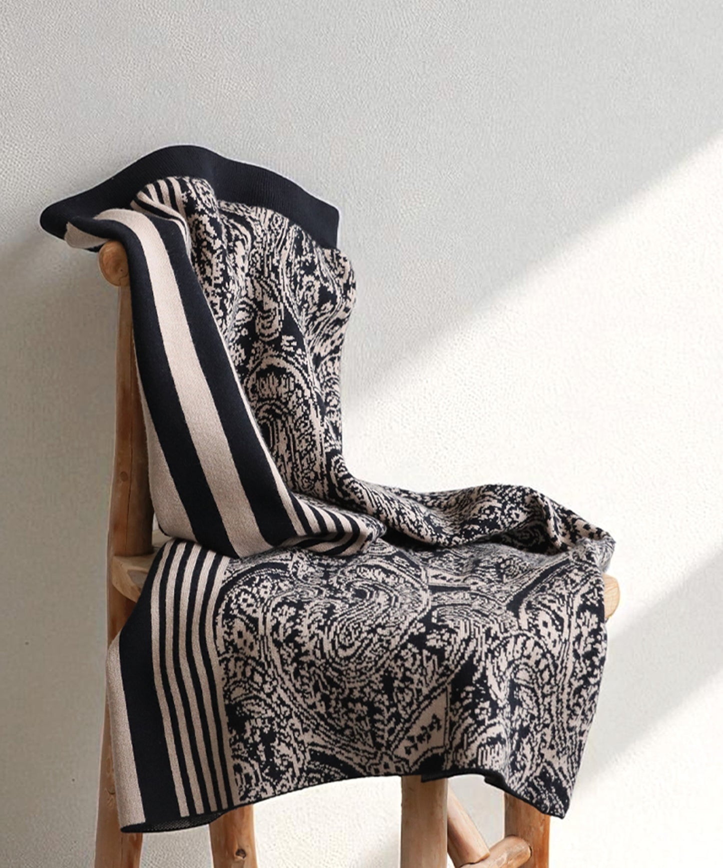 Patterned Knit Skirt Ladies