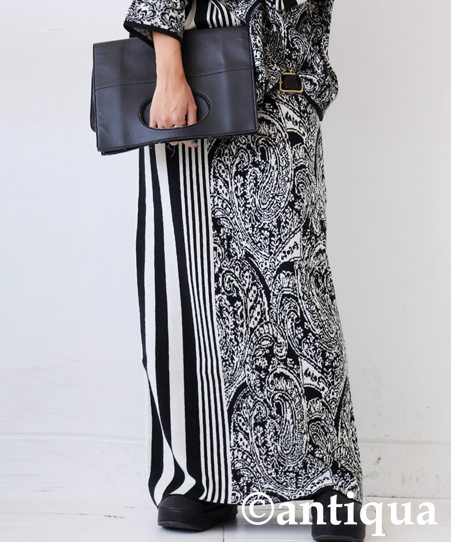 Patterned Knit Skirt Ladies