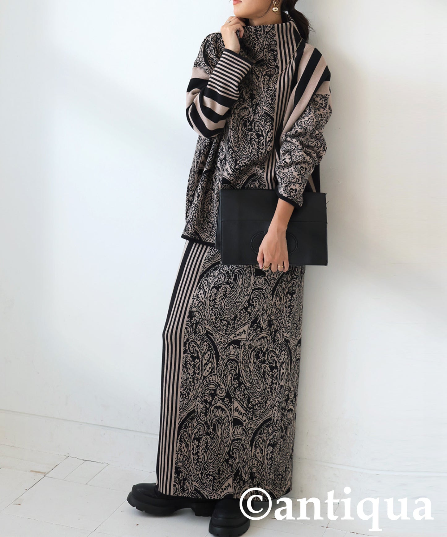 Patterned Knit Skirt Ladies