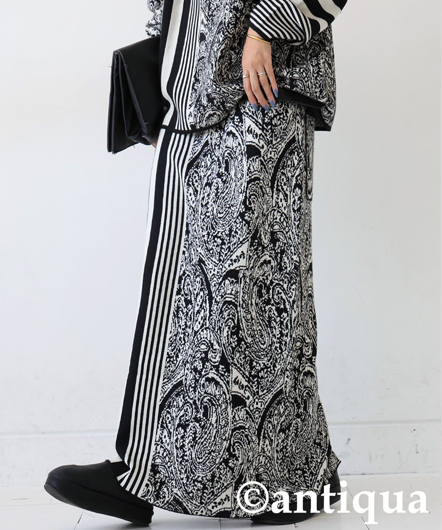 Patterned Knit Skirt Ladies