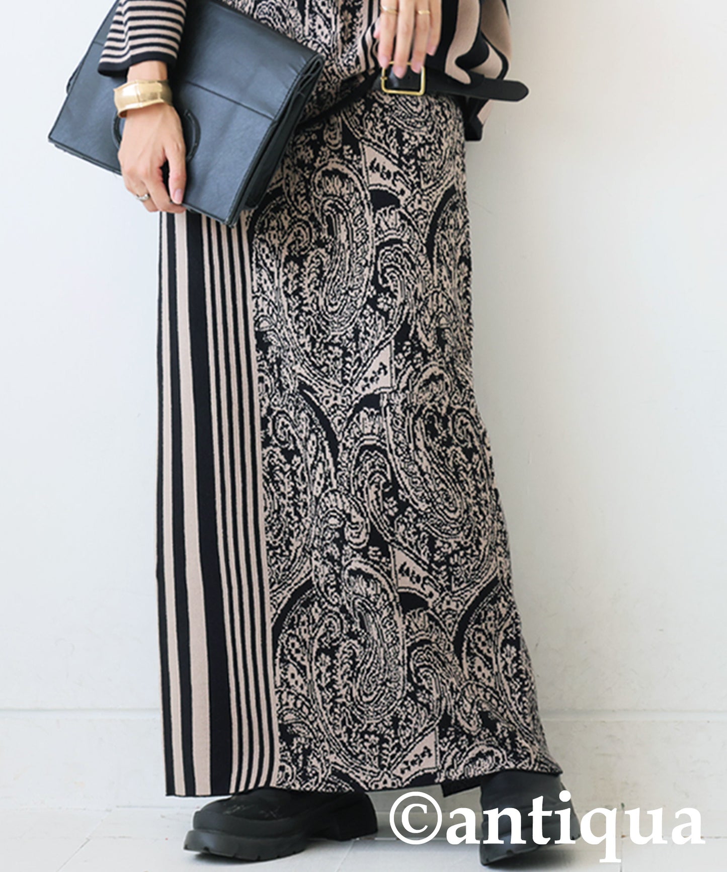 Patterned Knit Skirt Ladies