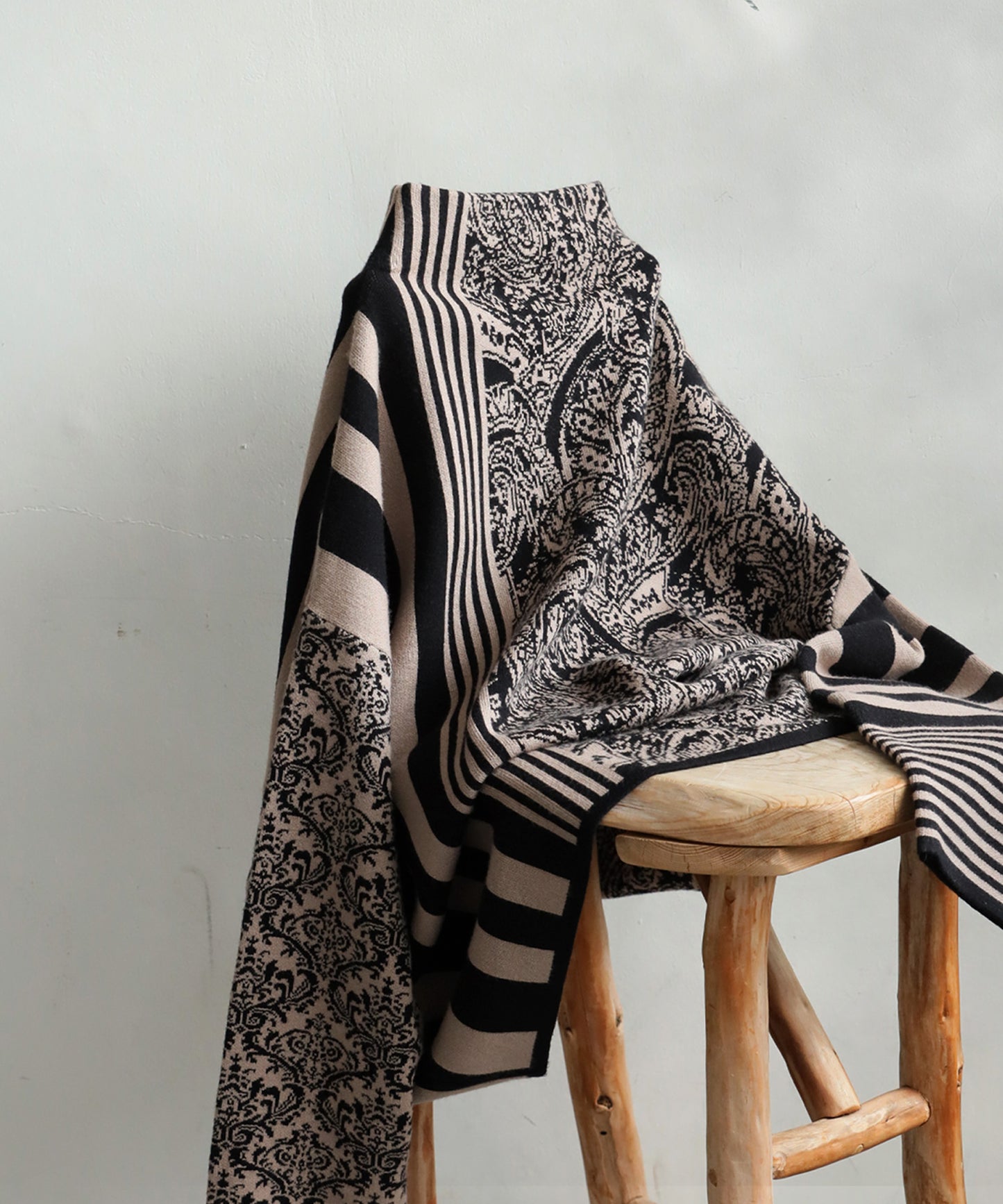 Art Pattern Knitwear Ladies