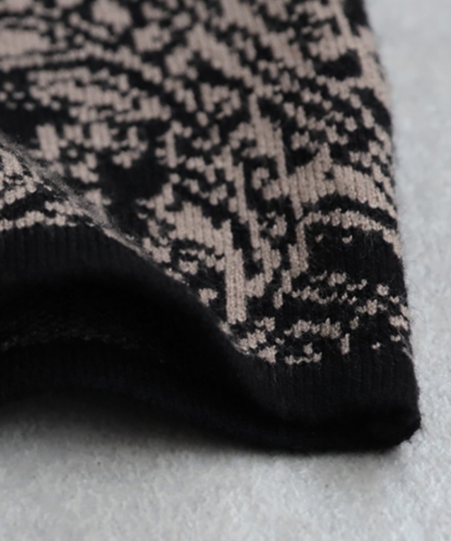 Art Pattern Knitwear Ladies