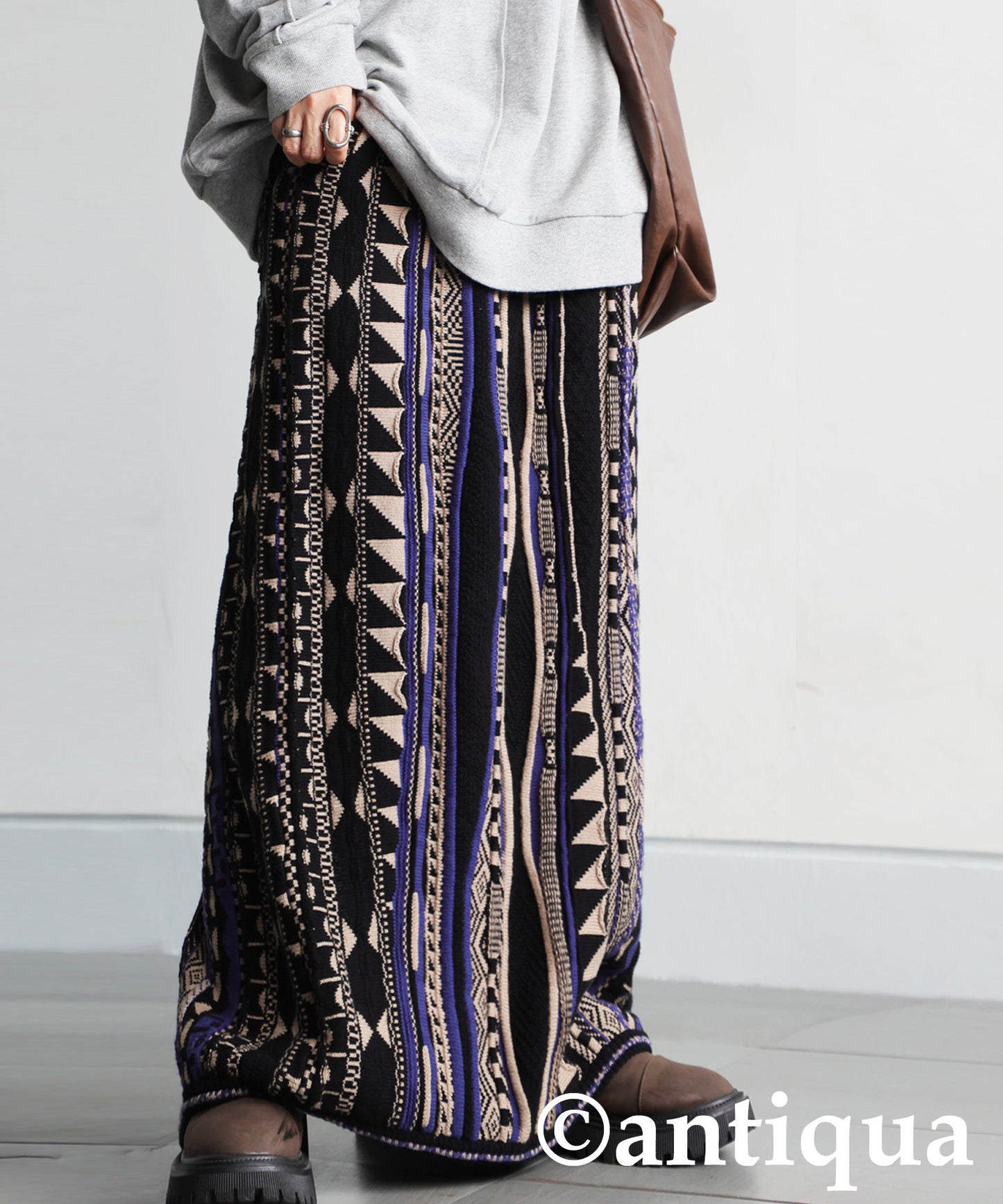 Geometric Pattern Knit Skirt Ladies