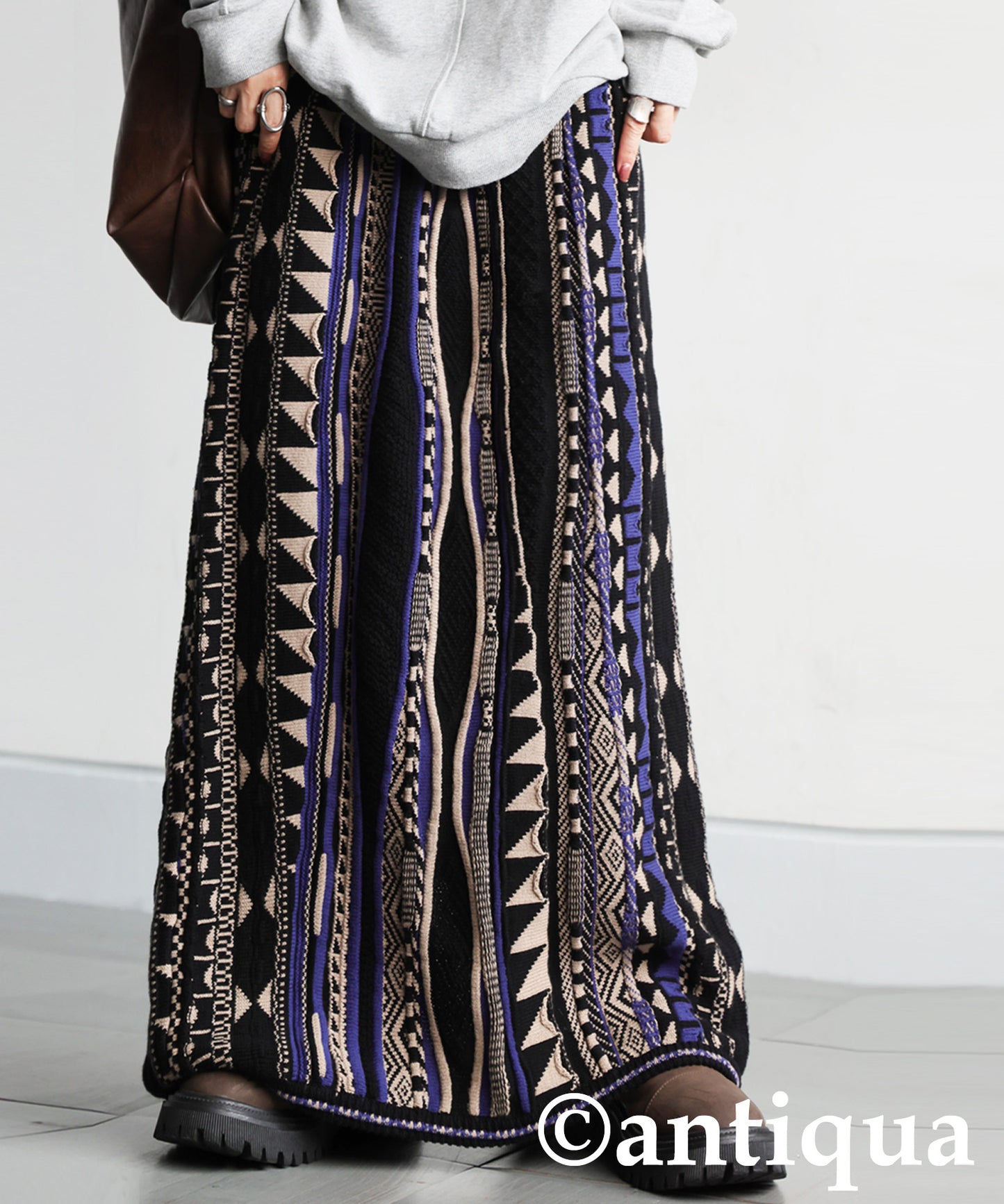 Geometric Pattern Knit Skirt Ladies