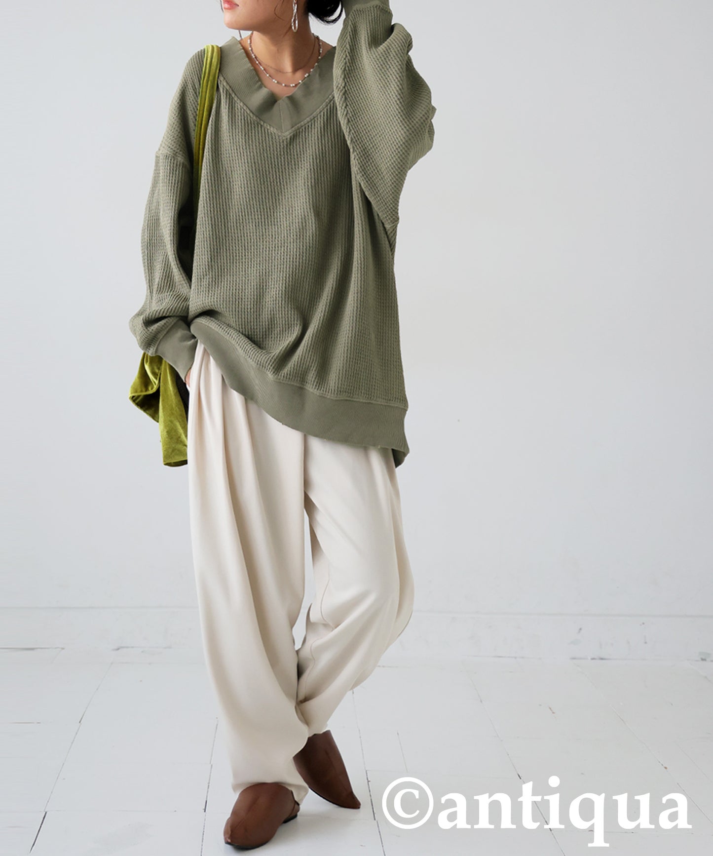 Pigmented Oni Waffle V-Neck Pullover Ladies