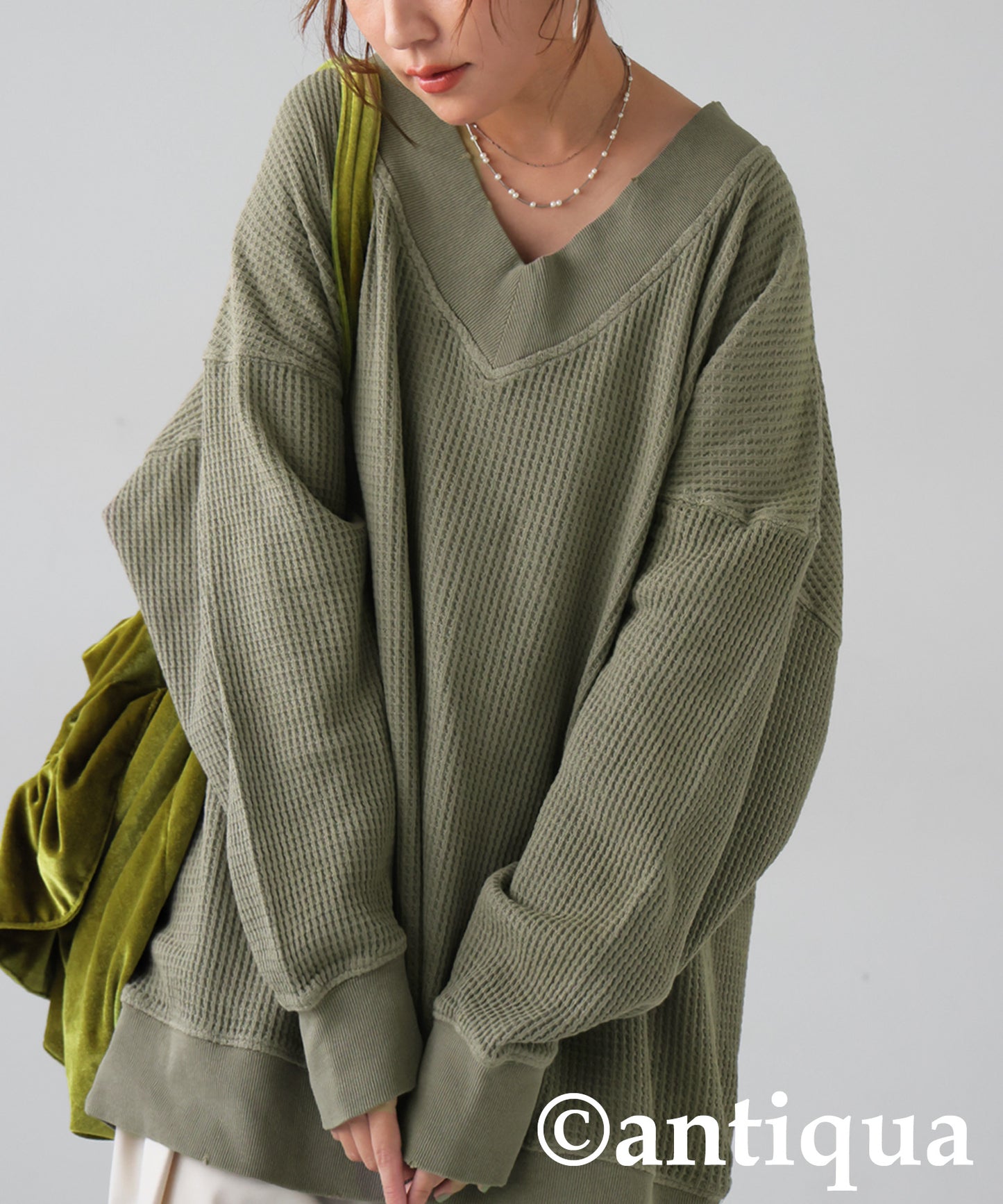 Pigmented Oni Waffle V-Neck Pullover Ladies