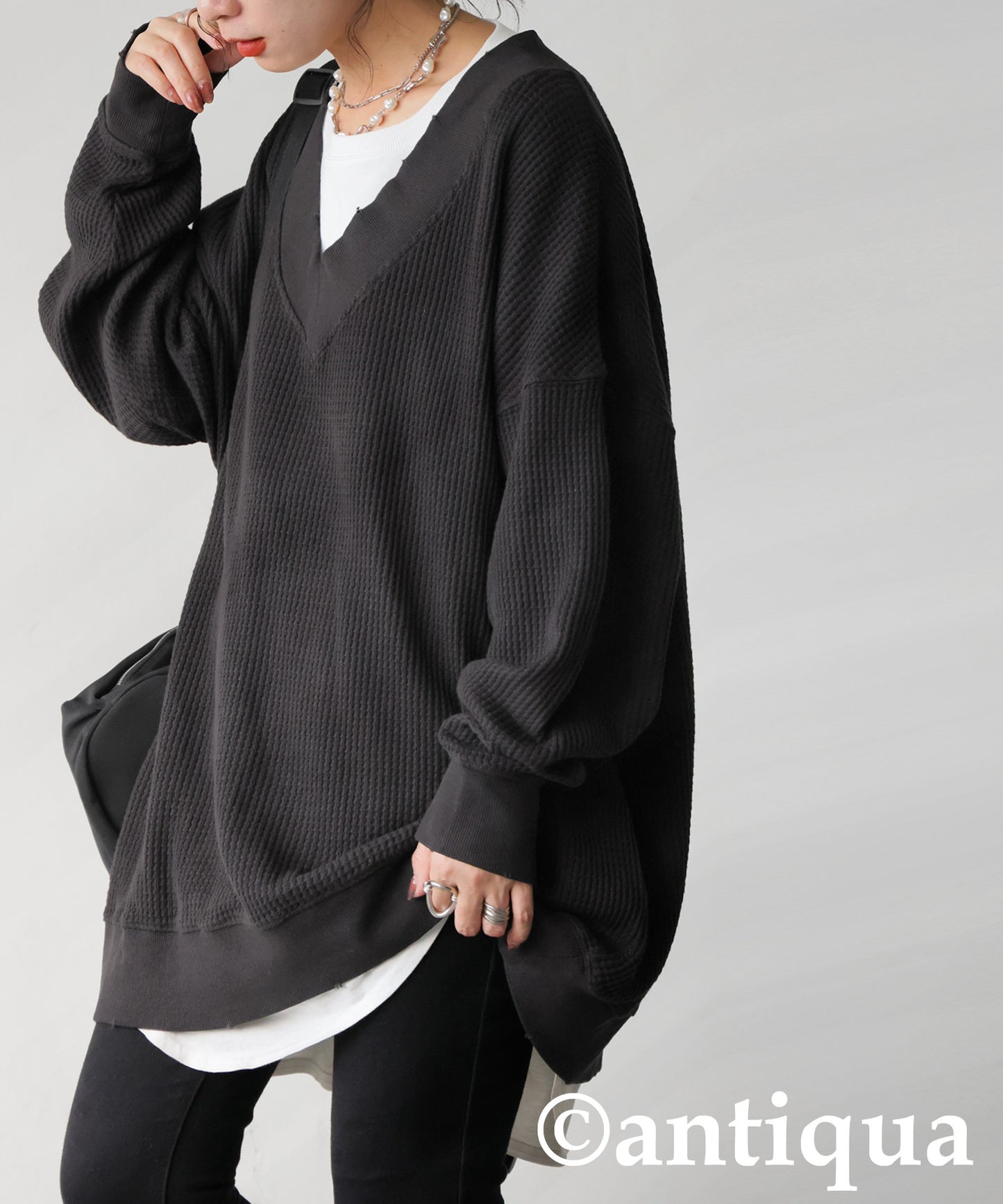 Pigmented Oni Waffle V-Neck Pullover Ladies