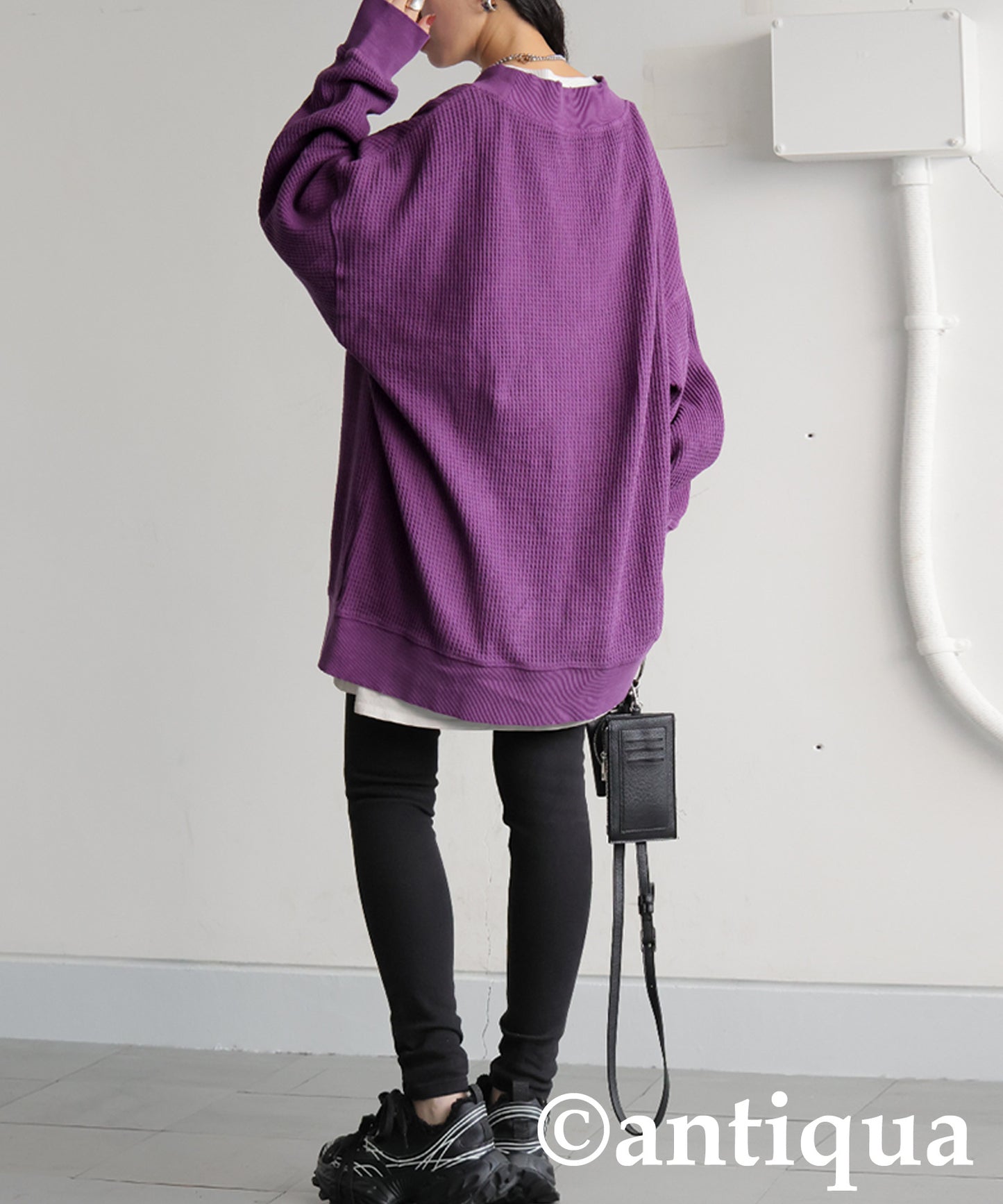 Pigmented Oni Waffle V-Neck Pullover Ladies