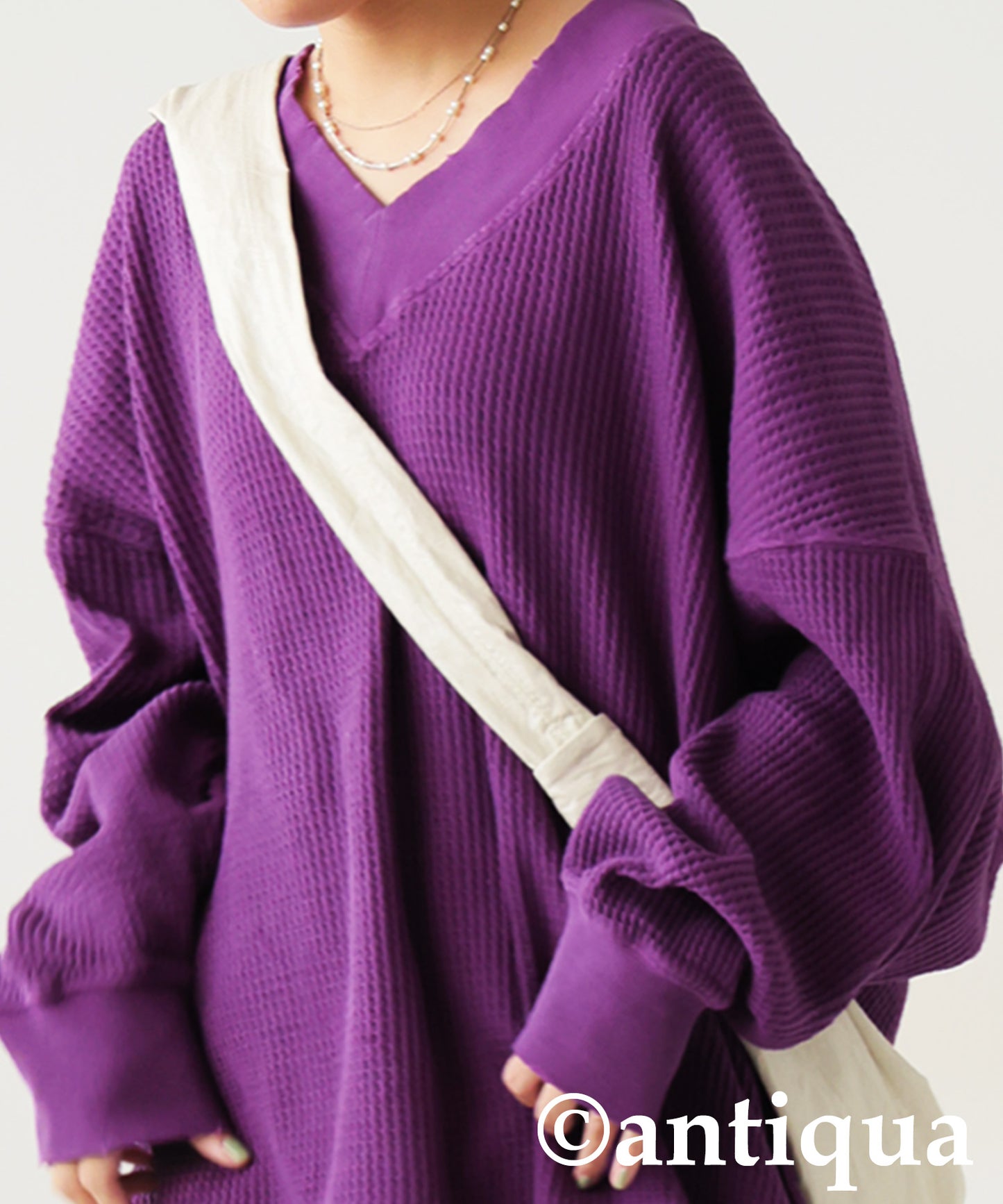 Pigmented Oni Waffle V-Neck Pullover Ladies