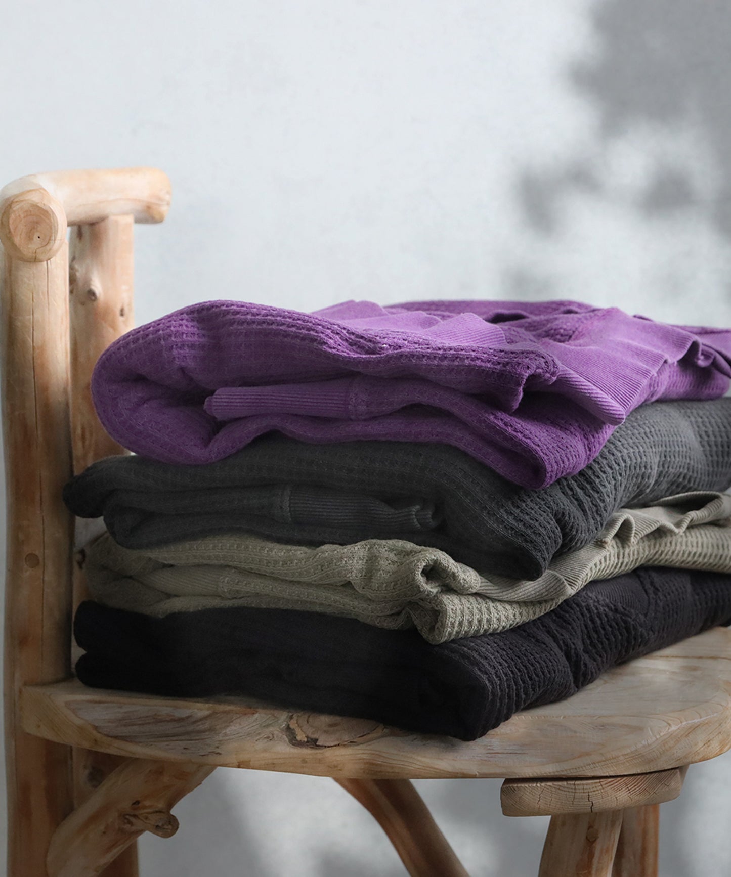 Pigmented Oni Waffle V-Neck Pullover Ladies