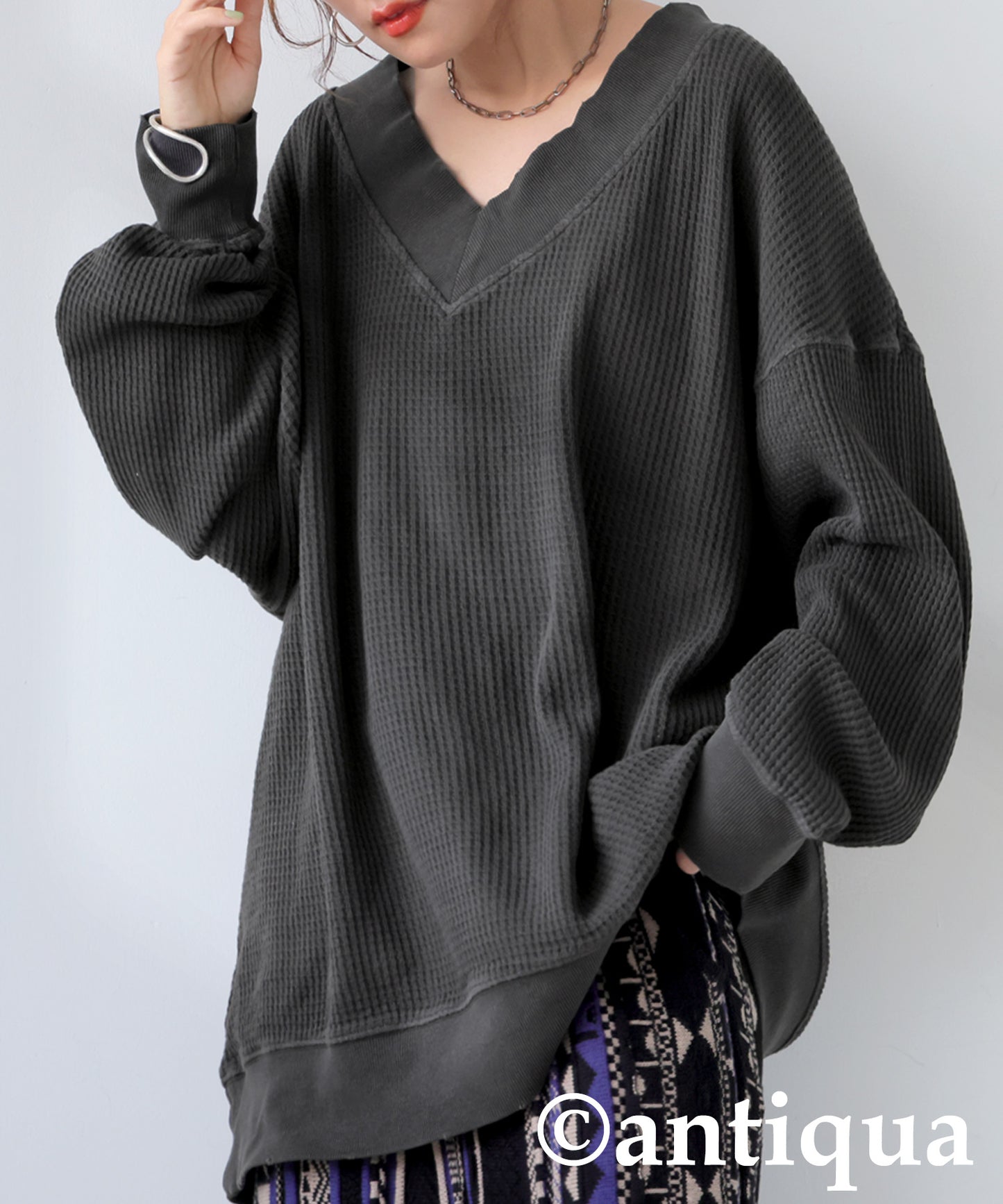 Pigmented Oni Waffle V-Neck Pullover Ladies