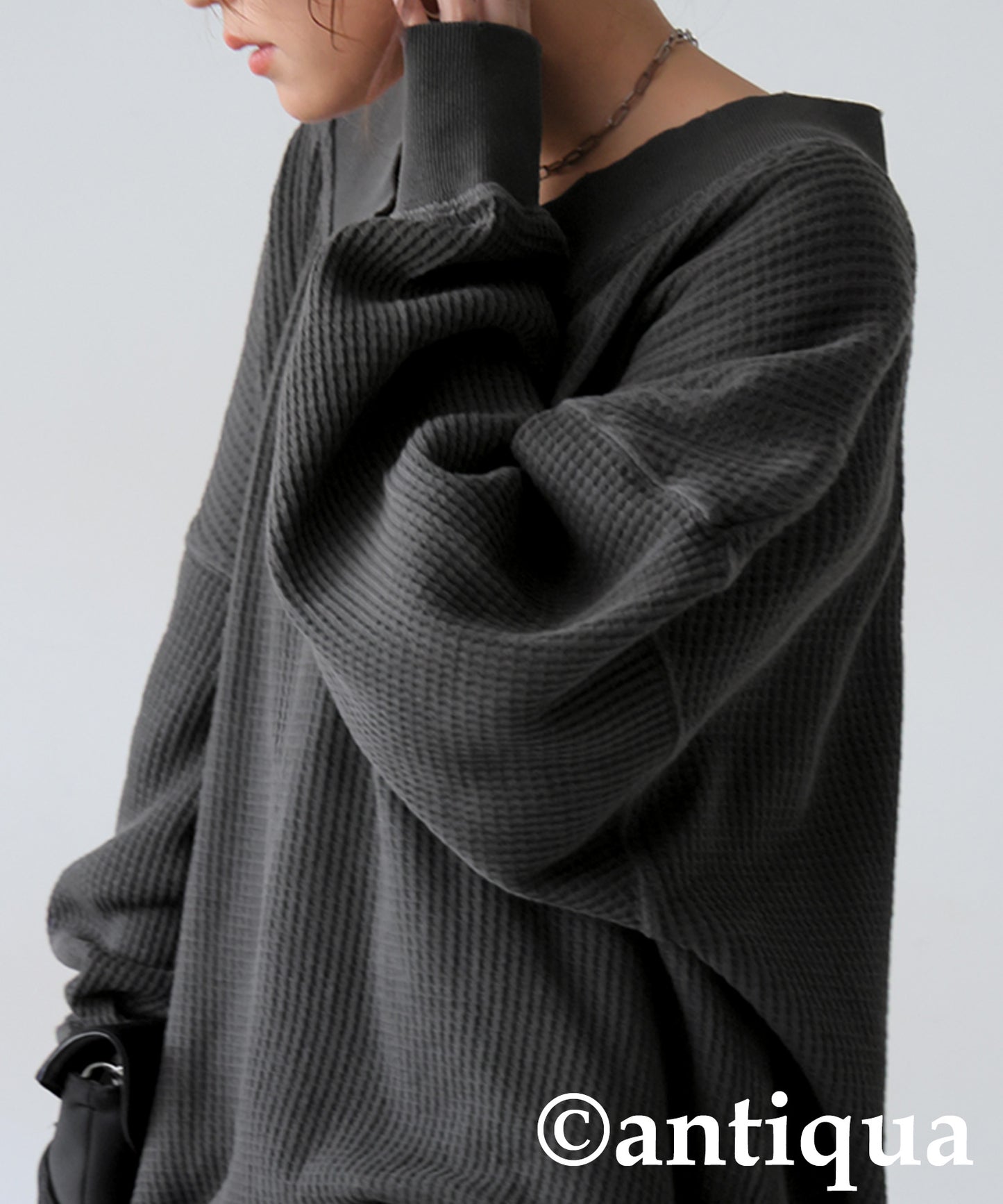 Pigmented Oni Waffle V-Neck Pullover Ladies