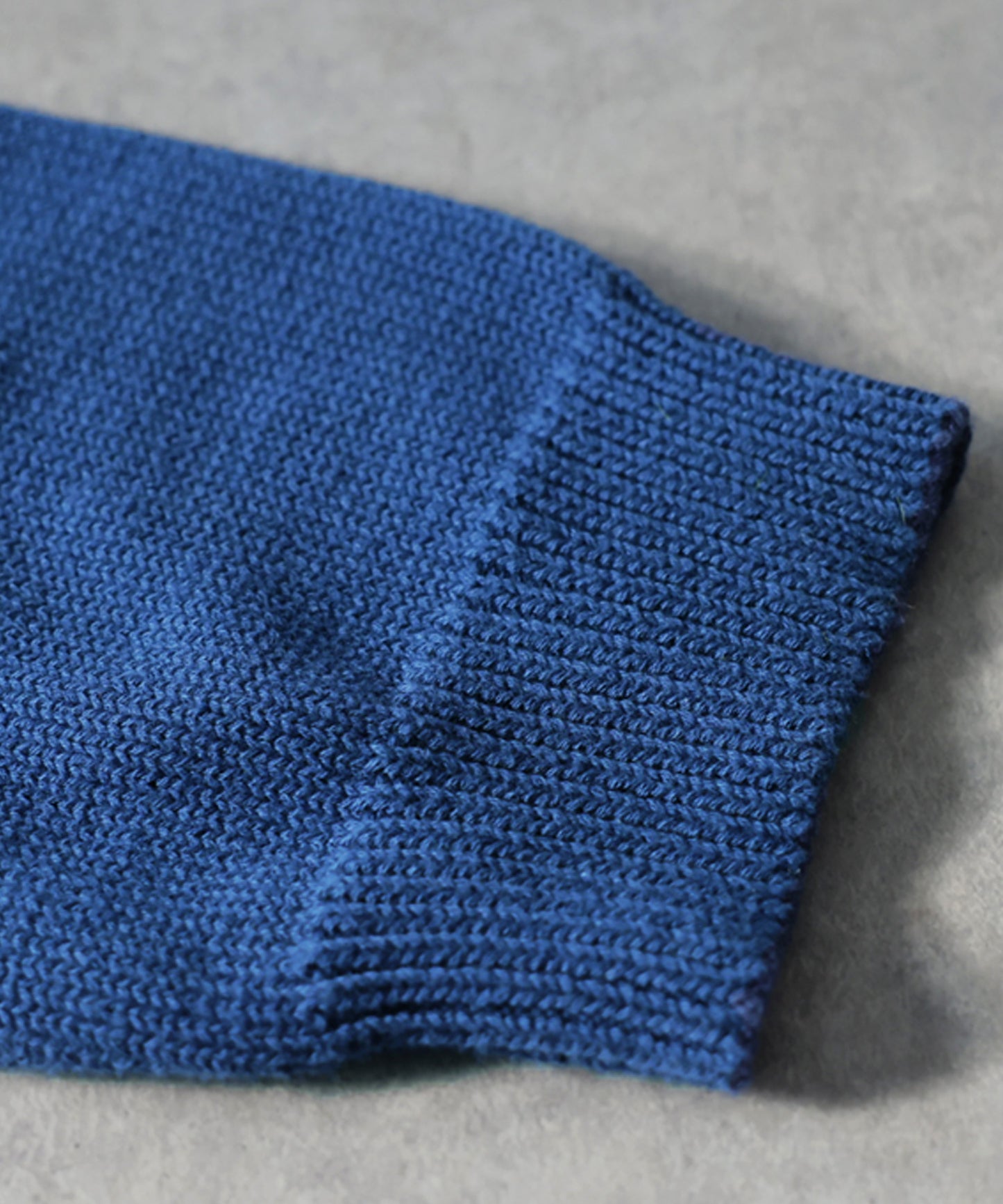 100% Cotton V-Neck Knit Ladies