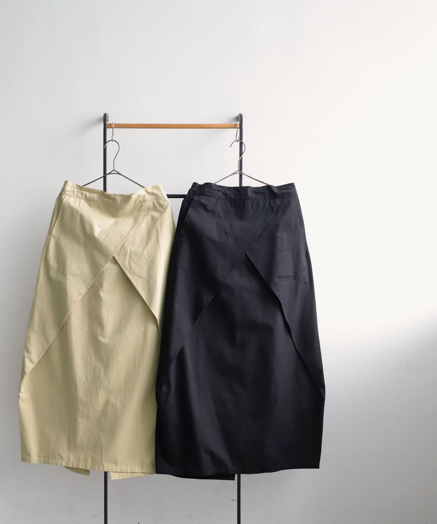 Ladies Tuck Design Skirt