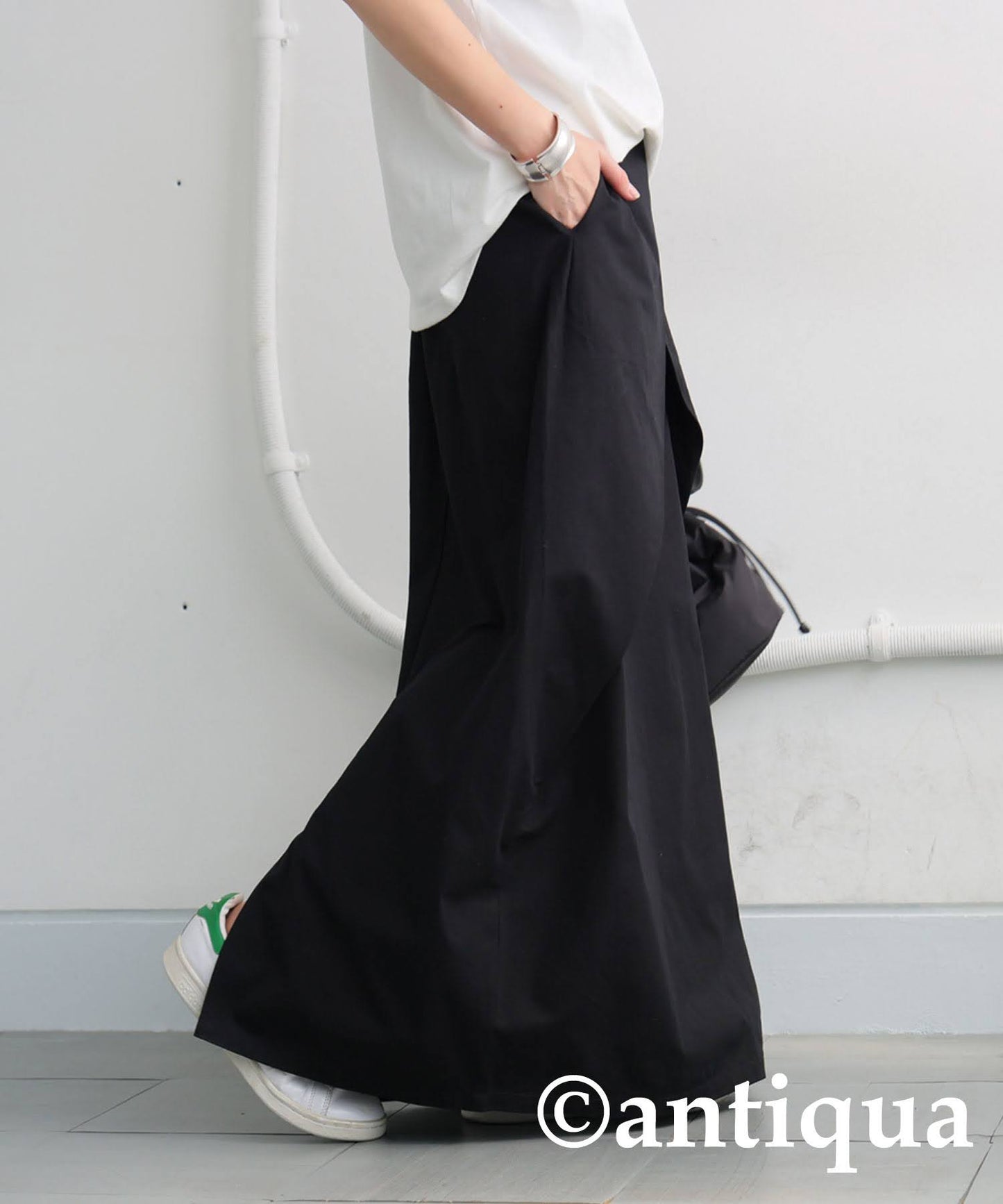 Ladies Tuck Design Skirt