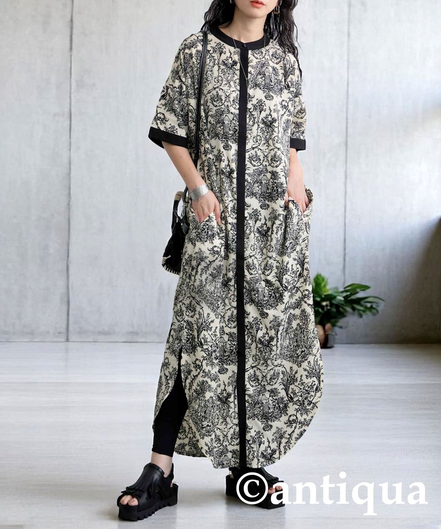 Ladies Toile de Jouy Patterned Dress