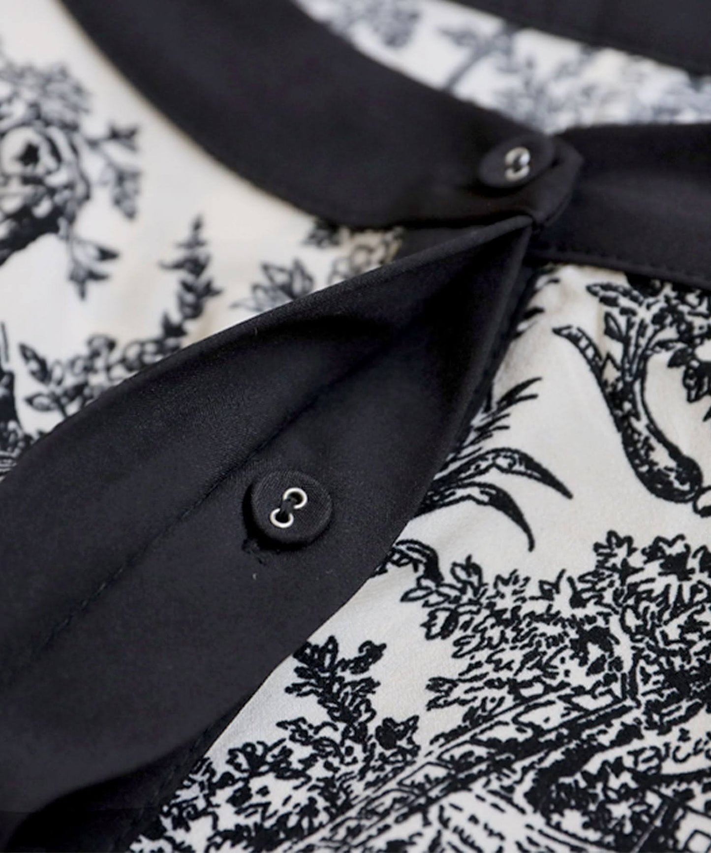 Ladies Toile de Jouy Patterned Dress