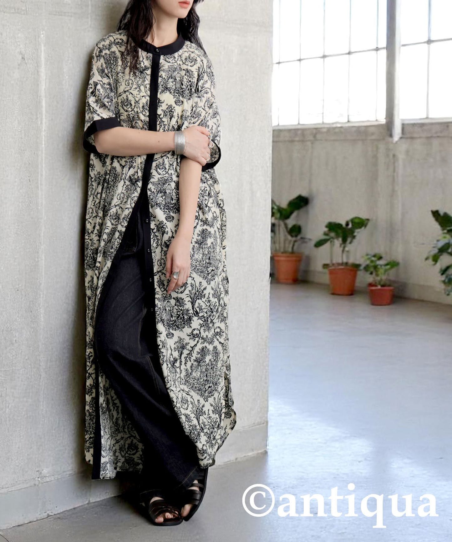 Ladies Toile de Jouy Patterned Dress