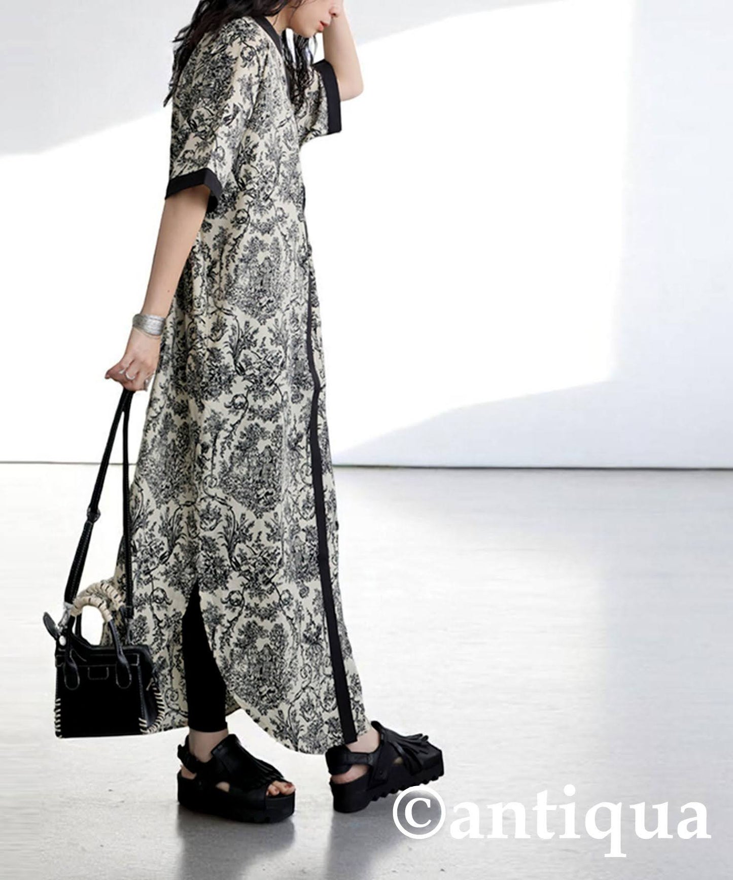 Ladies Toile de Jouy Patterned Dress