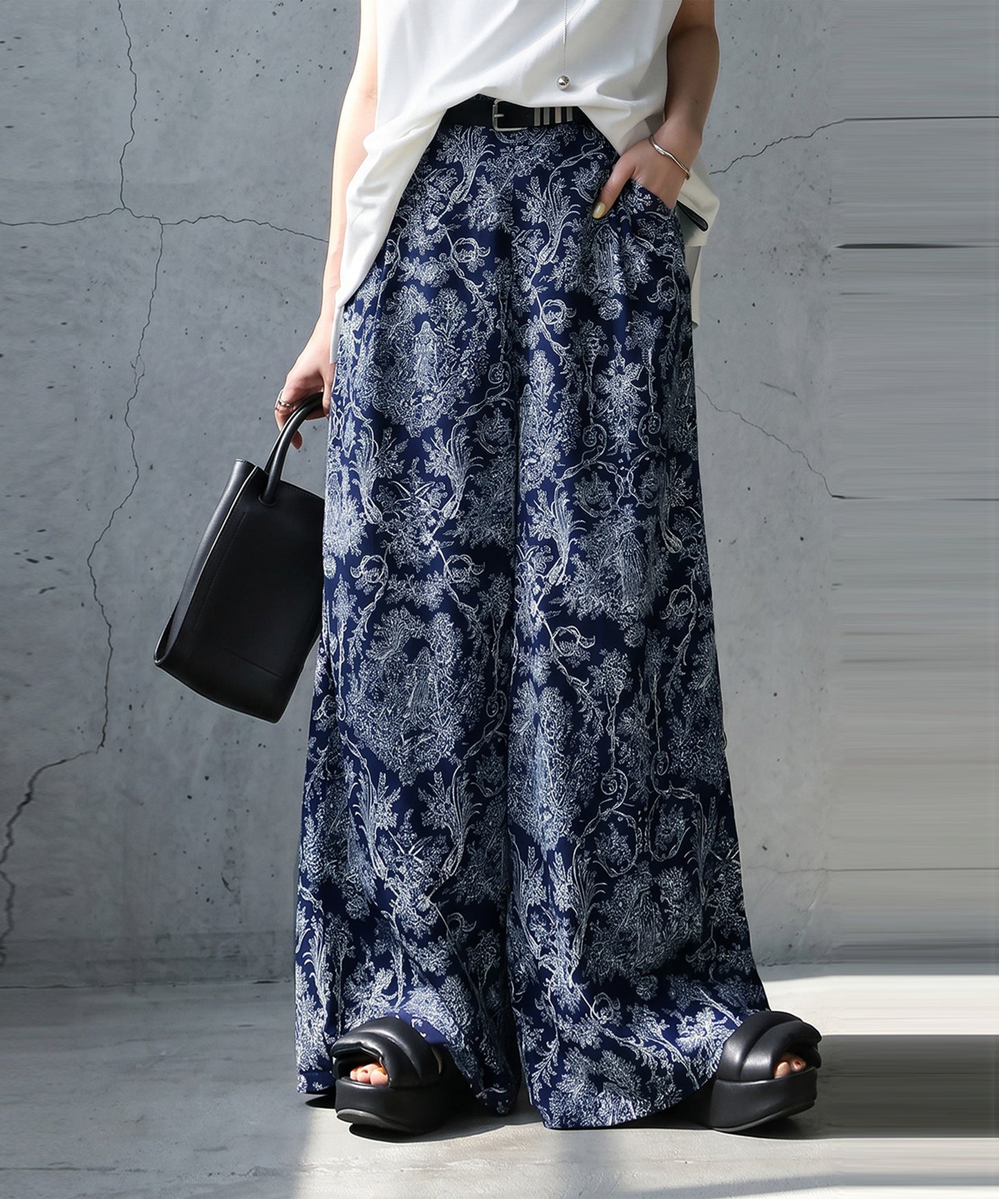 Ladies Toile De Jouy Wide-Leg Pants