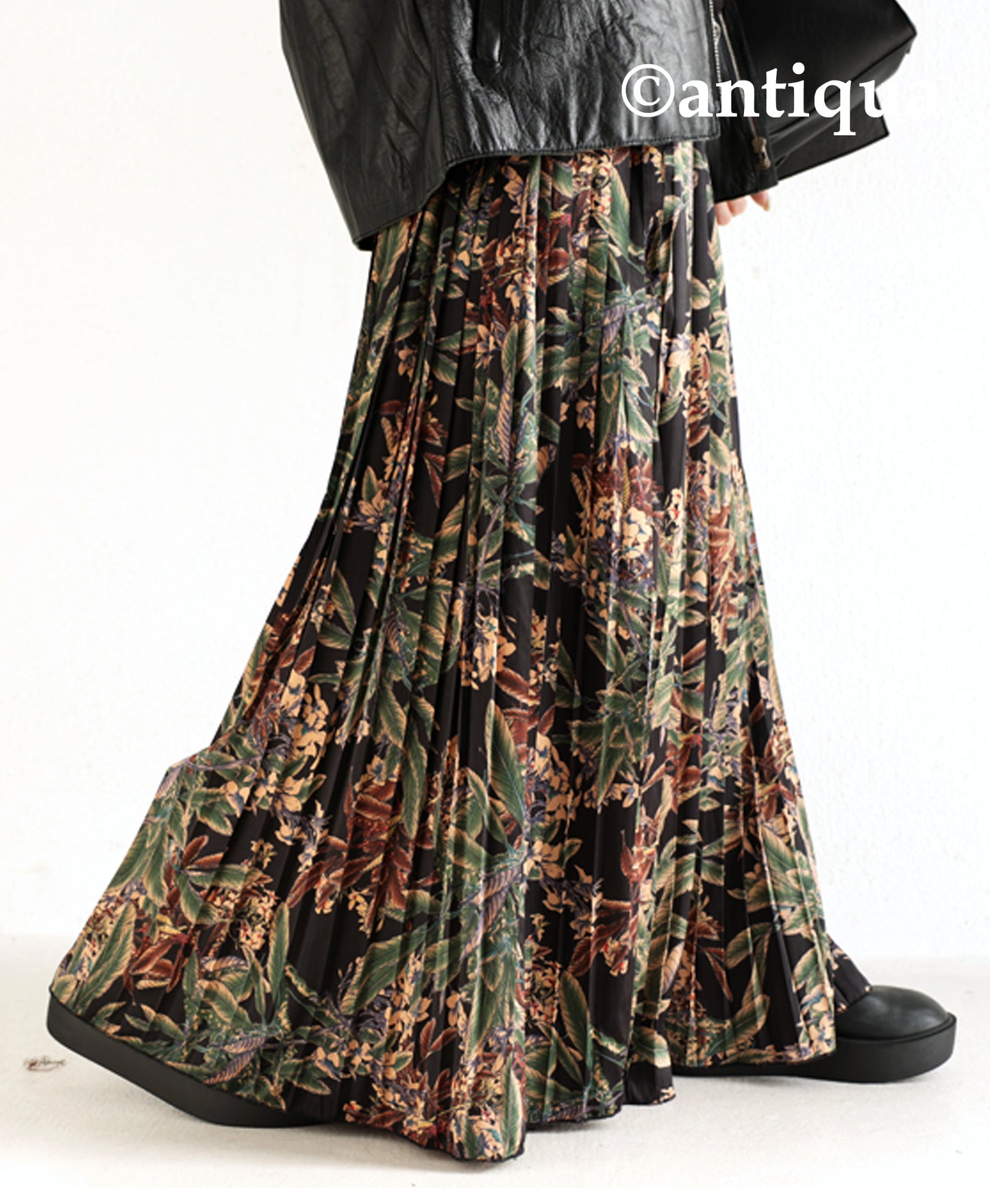 Botanical pattern pleated Ladies skirt
