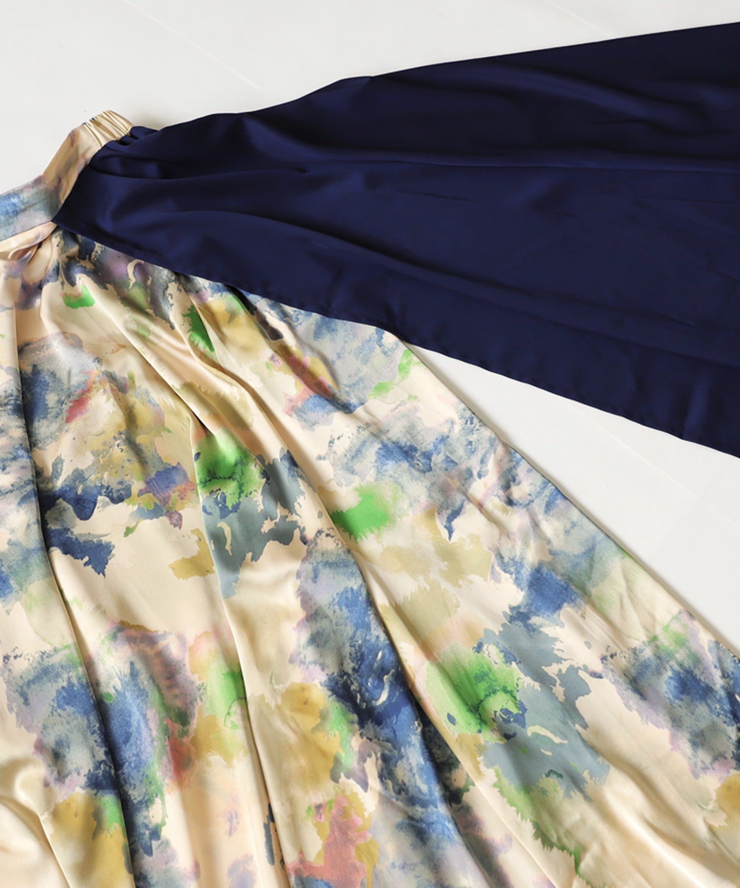 Watercolor pattern switching asymmetry Ladies skirt